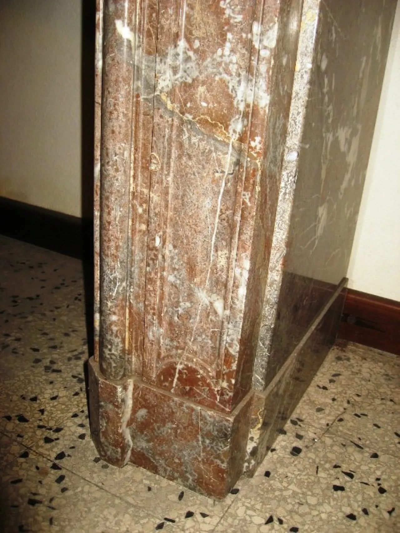 Fireplace in Belgian breccia marble, 29th century 6