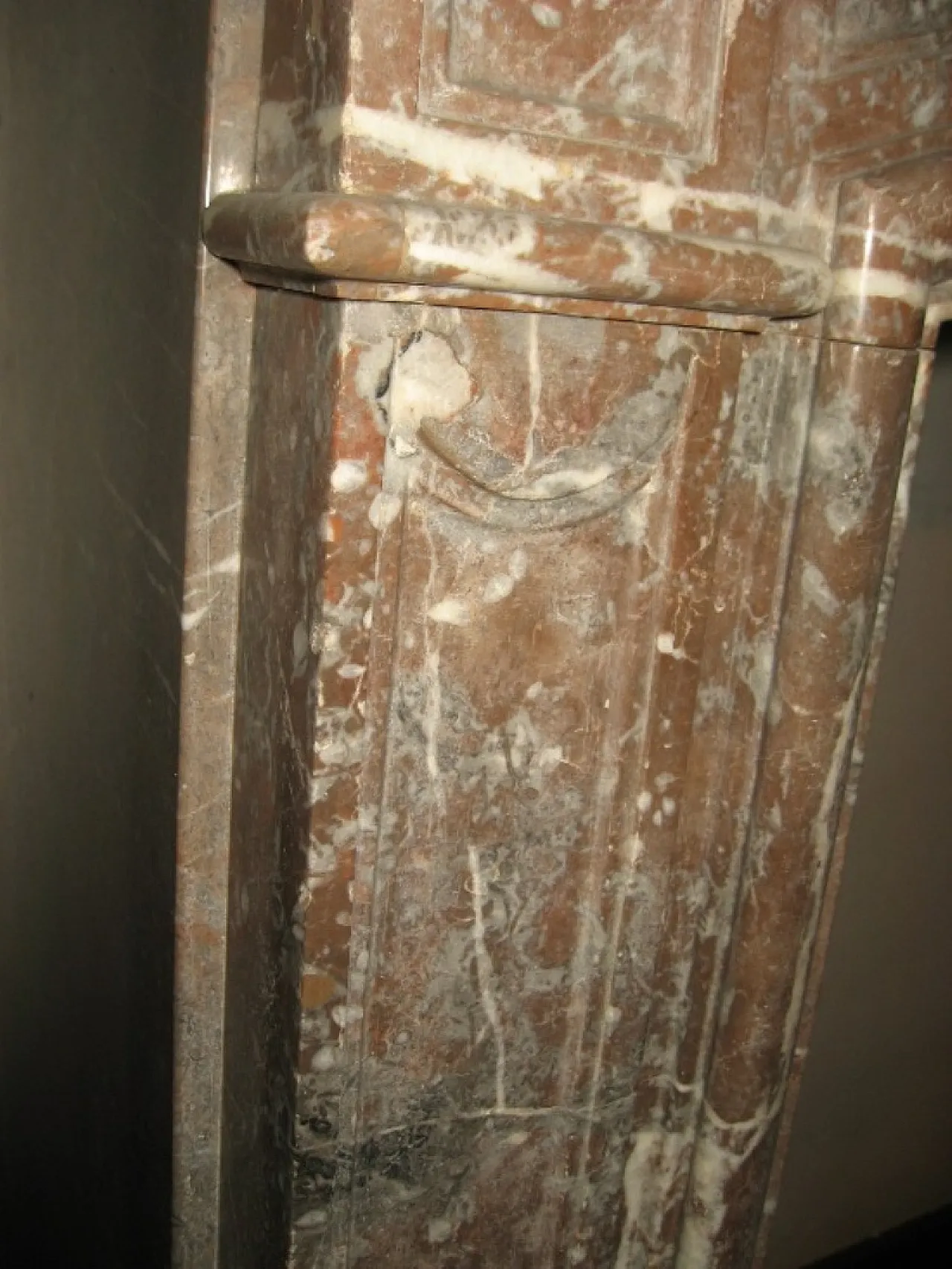 Fireplace in Belgian breccia marble, 29th century 7