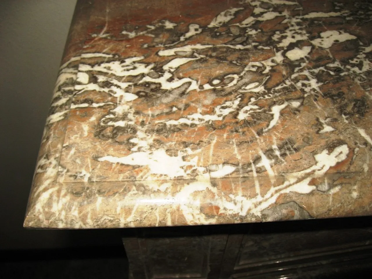 Fireplace in Belgian breccia marble, 29th century 8