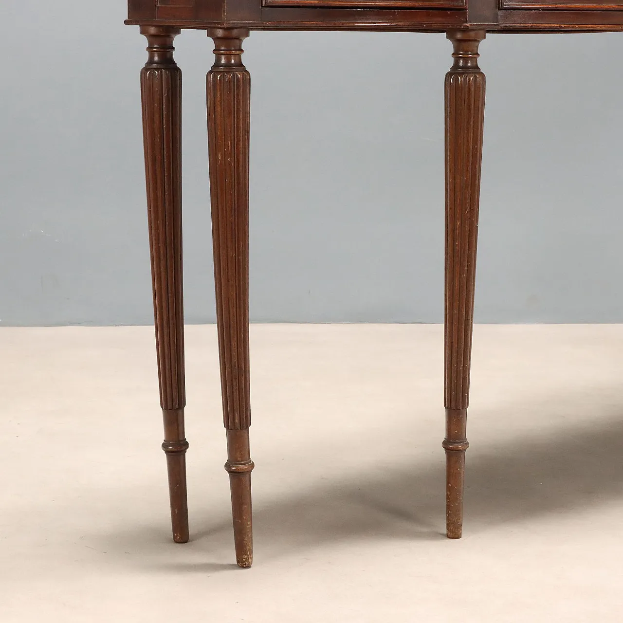 Consolle in legno di noce, anni '60 7