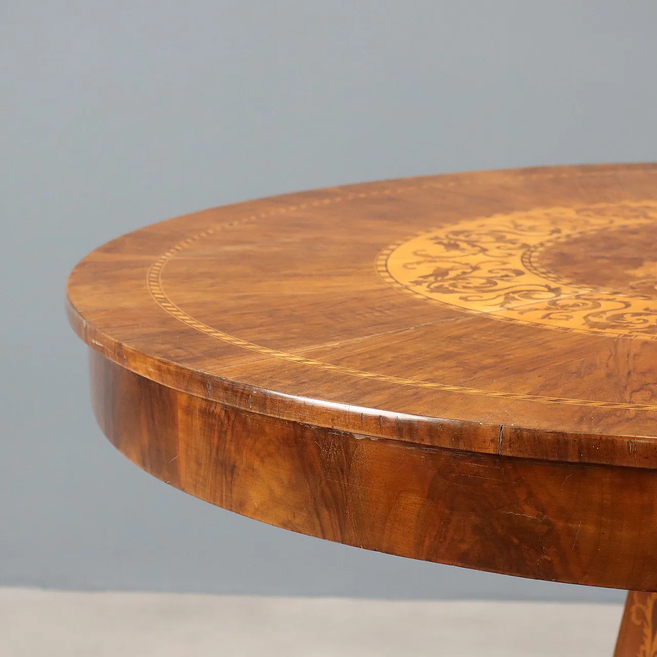 Carlo X walnut and maple table, late 19th century 4