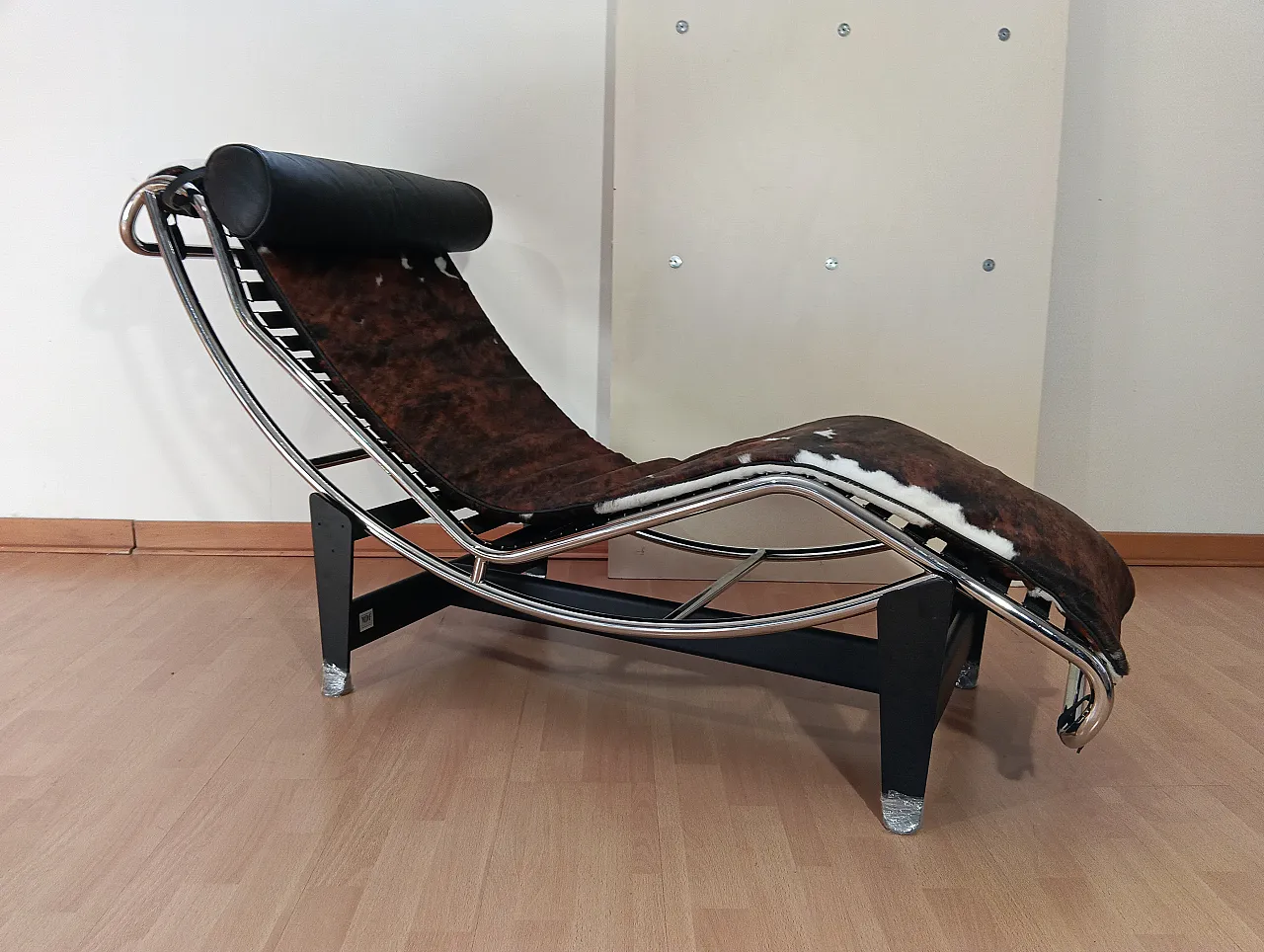 Chaise Longue LC4 in pelo maculato Brown di Mdf Italia, anni 2000 1
