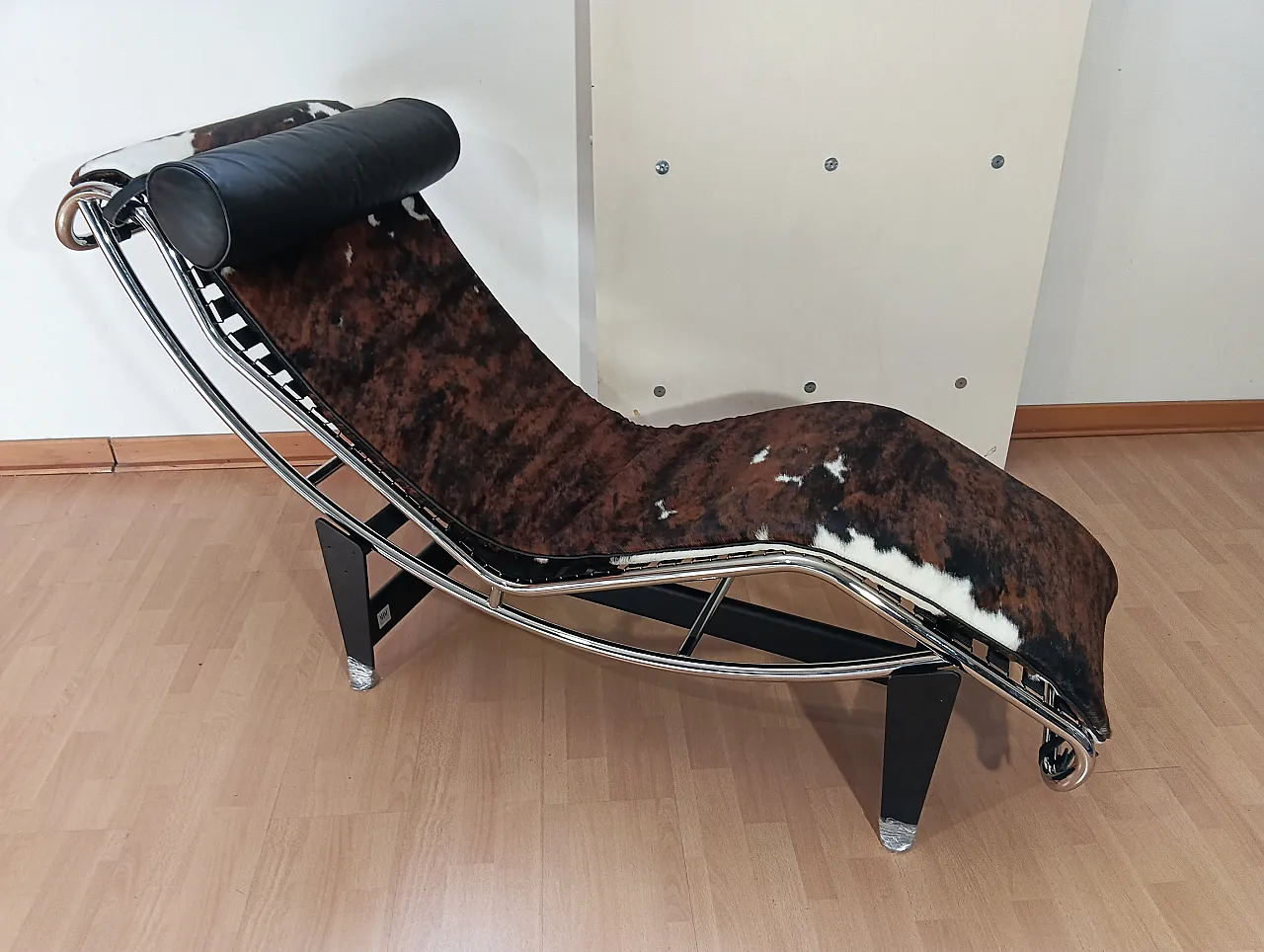 Chaise Longue LC4 in pelo maculato Brown di Mdf Italia, anni 2000 3