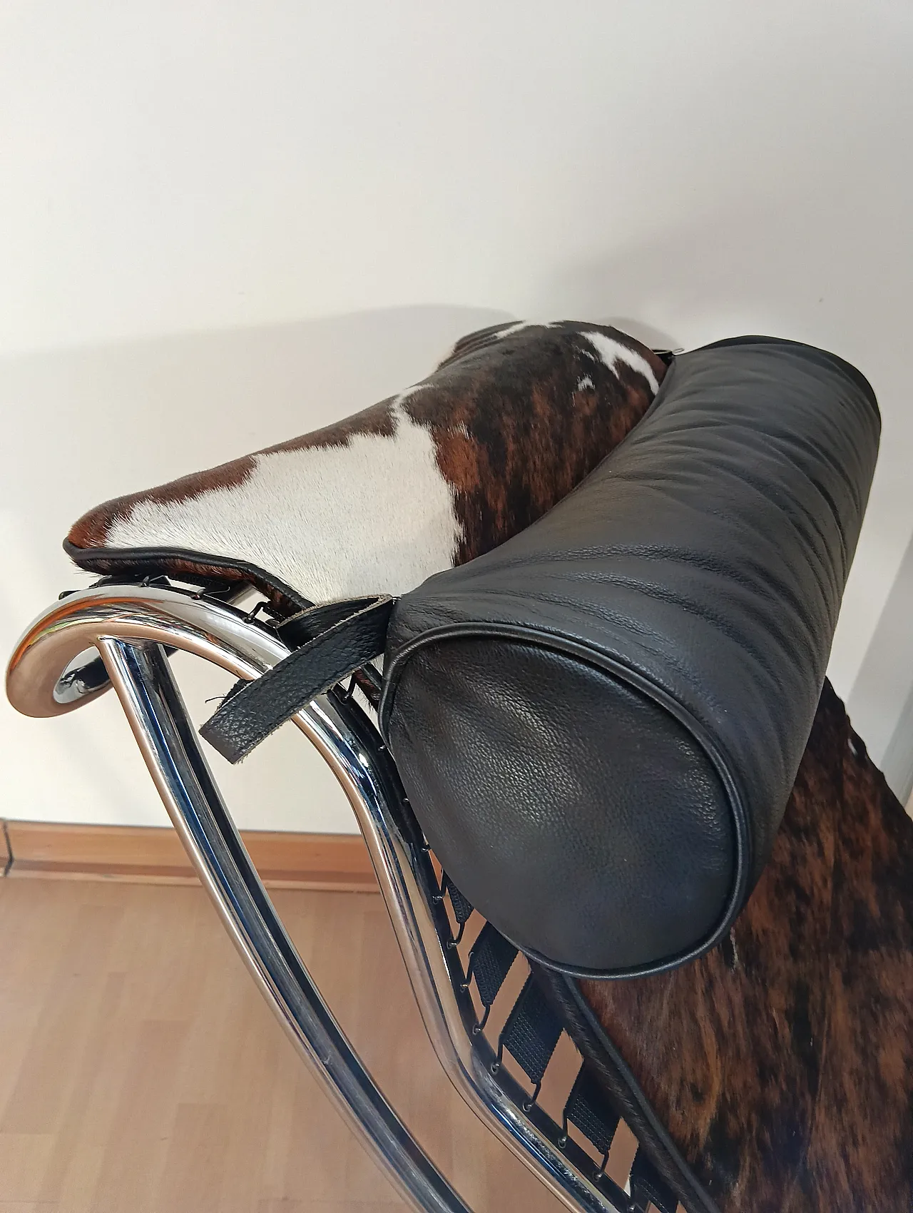 Chaise Longue LC4 in pelo maculato Brown di Mdf Italia, anni 2000 6