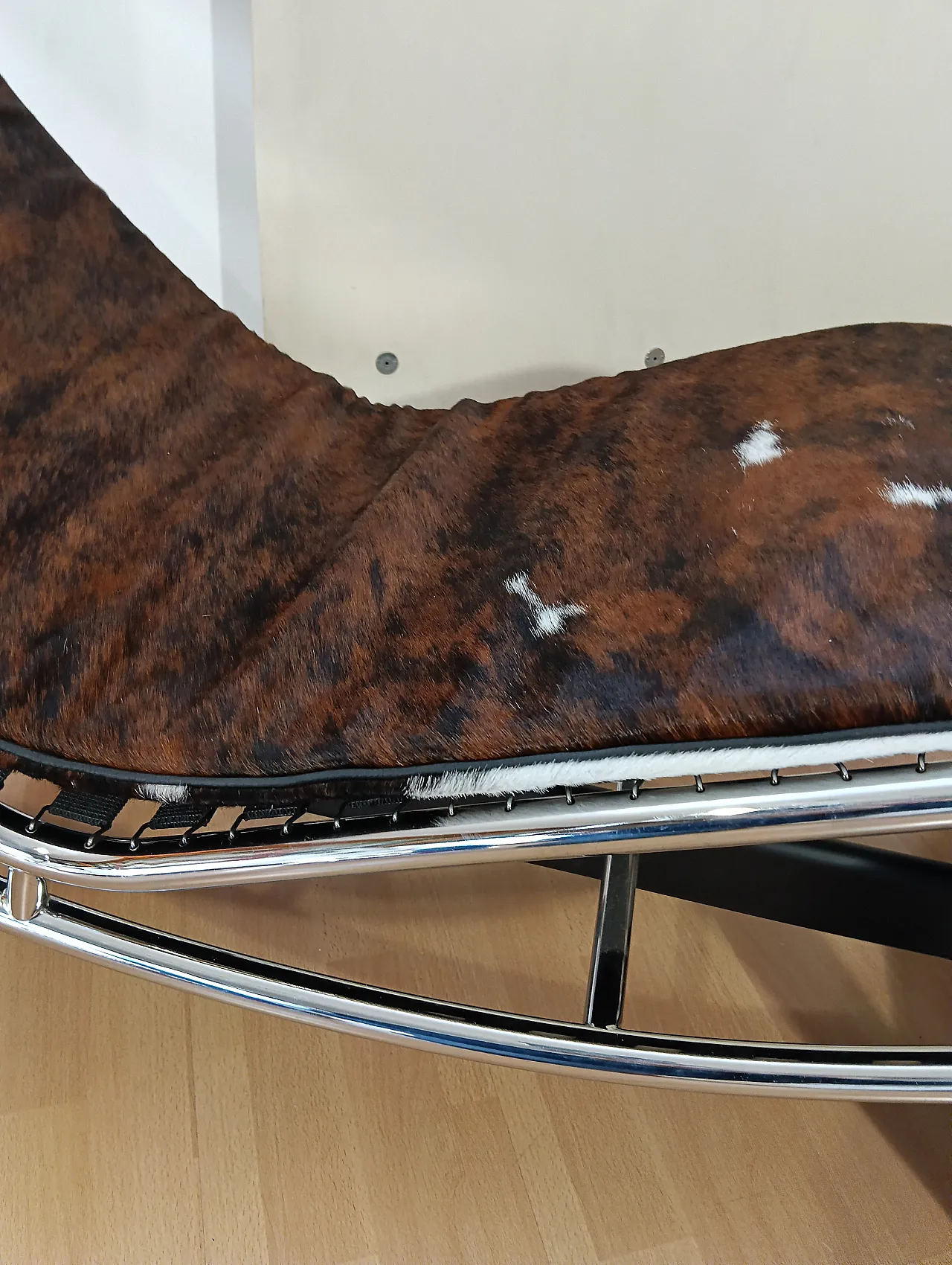 Chaise Longue LC4 in pelo maculato Brown di Mdf Italia, anni 2000 9