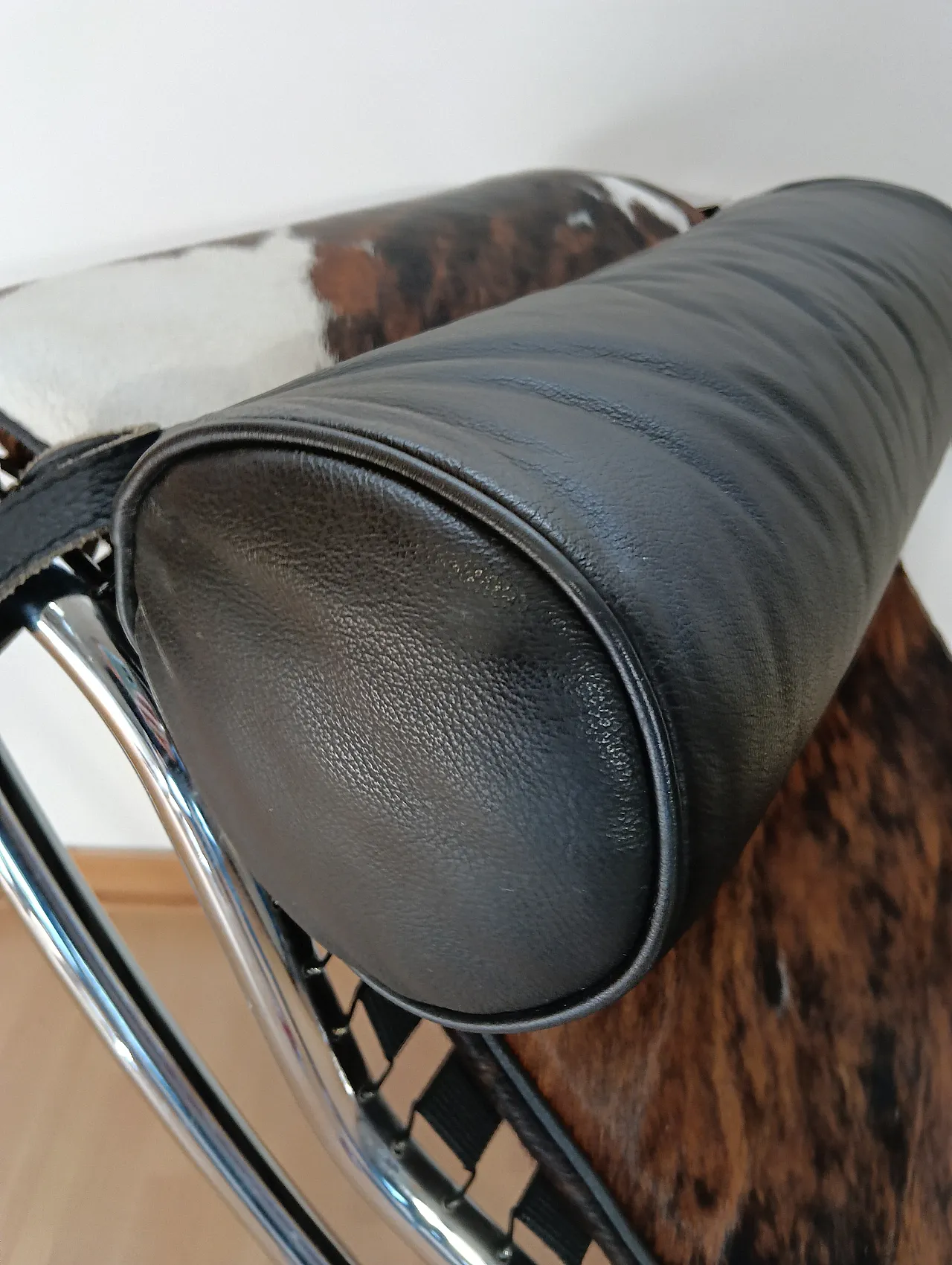 Chaise Longue LC4 in pelo maculato Brown di Mdf Italia, anni 2000 15