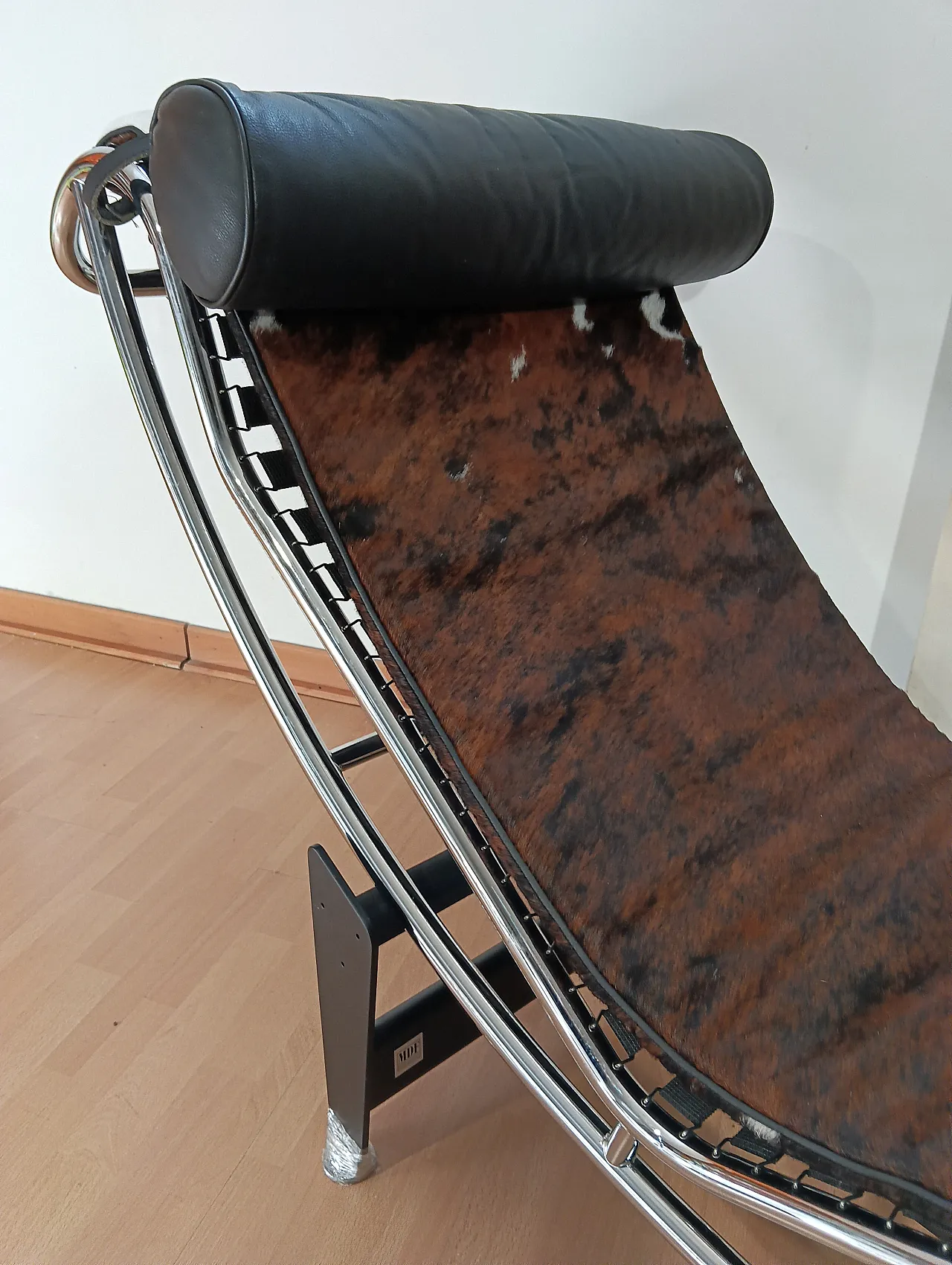 Chaise Longue LC4 in pelo maculato Brown di Mdf Italia, anni 2000 20