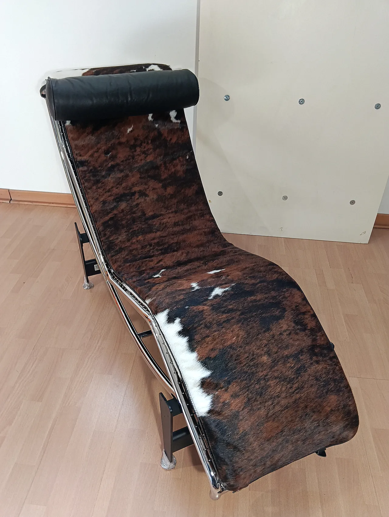 Chaise Longue LC4 in pelo maculato Brown di Mdf Italia, anni 2000 31