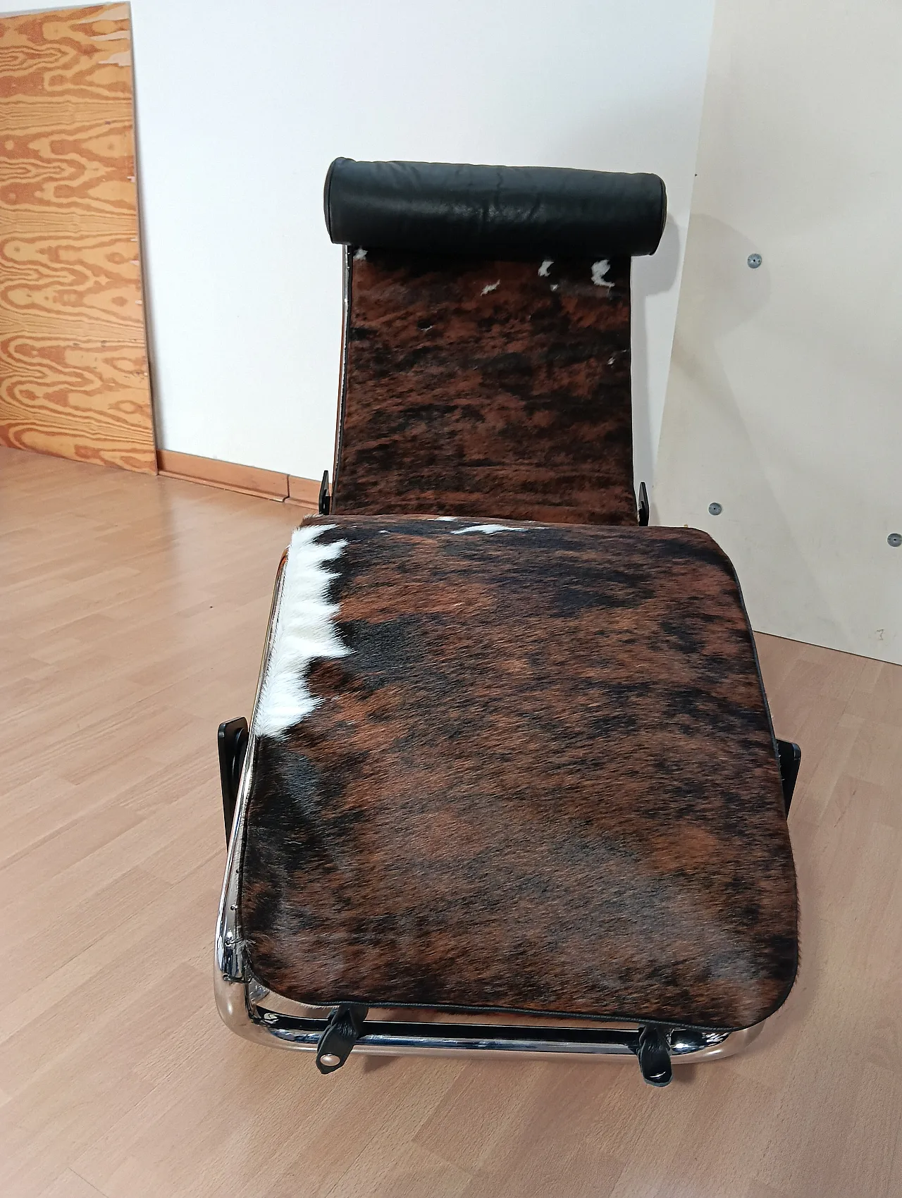 Chaise Longue LC4 in pelo maculato Brown di Mdf Italia, anni 2000 35