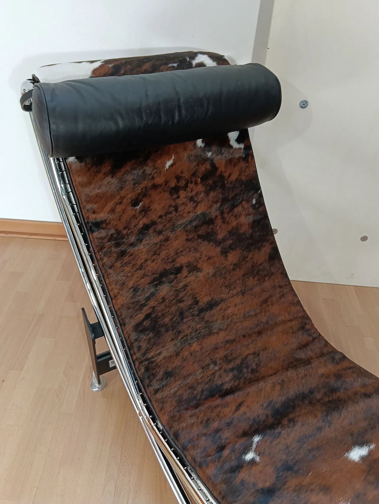 Chaise Longue LC4 in pelo maculato Brown di Mdf Italia, anni 2000 36