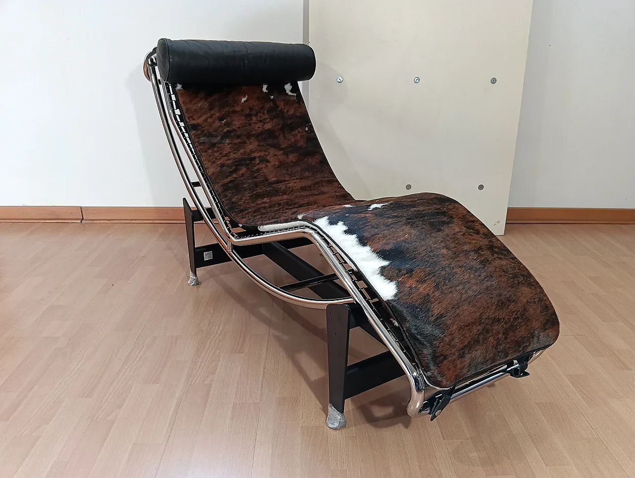 Chaise Longue LC4 in pelo maculato Brown di Mdf Italia, anni 2000 39