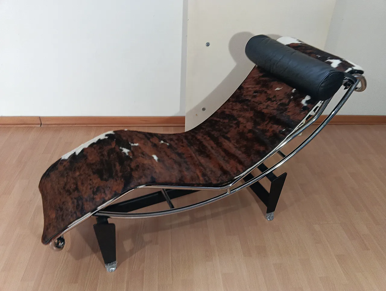 Chaise Longue LC4 in pelo maculato Brown di Mdf Italia, anni 2000 44
