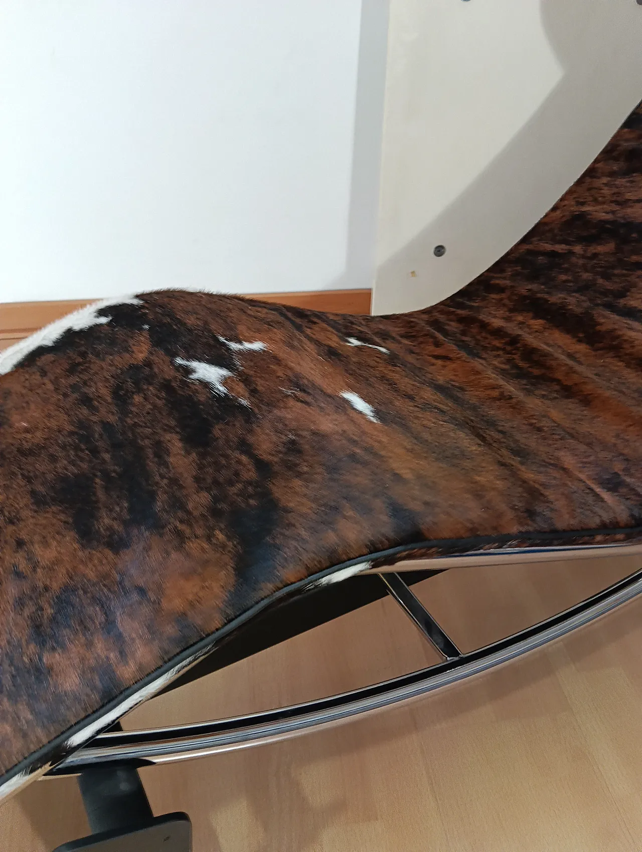 Chaise Longue LC4 in pelo maculato Brown di Mdf Italia, anni 2000 47