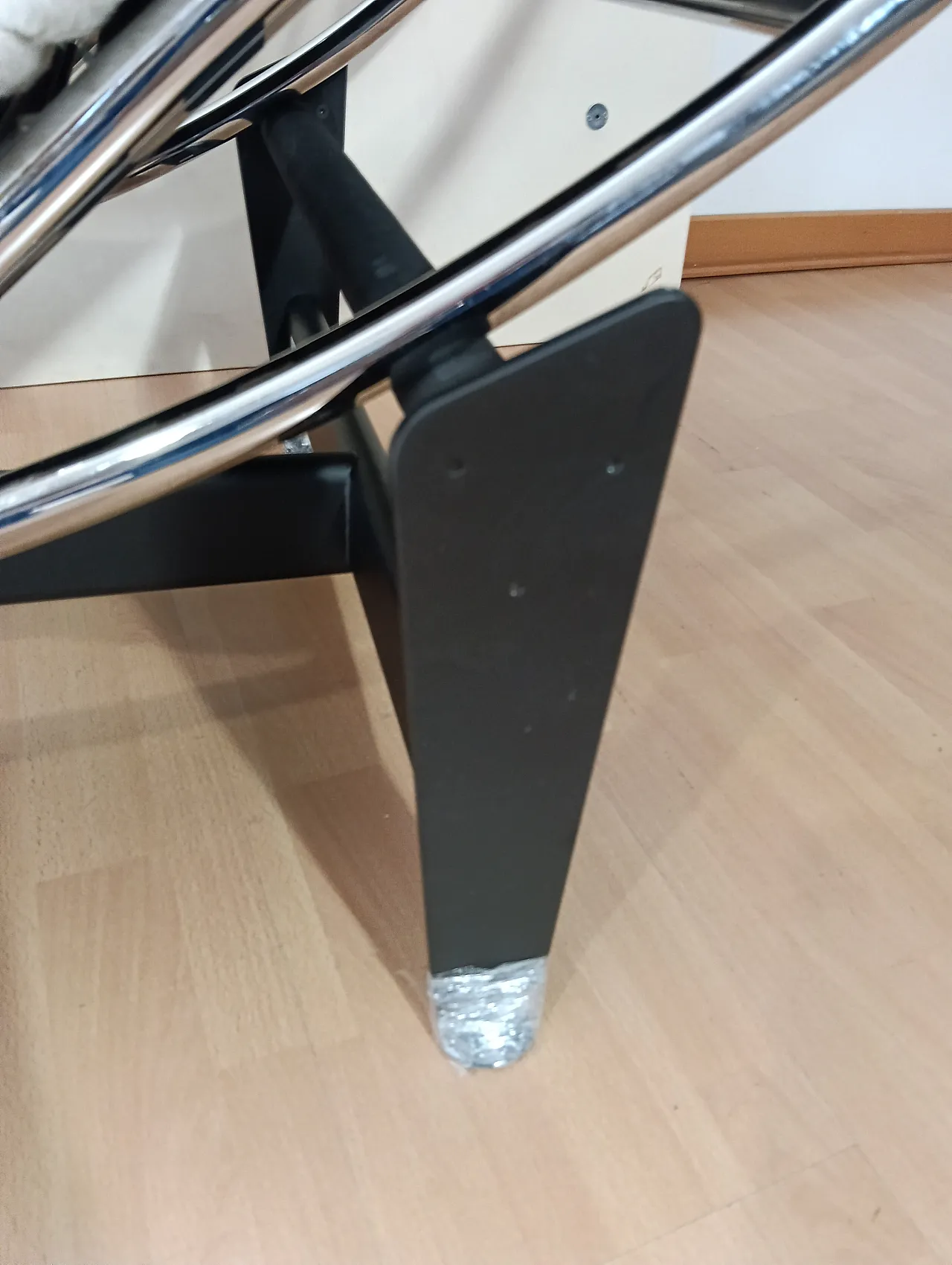 Chaise Longue LC4 in pelo maculato Brown di Mdf Italia, anni 2000 59