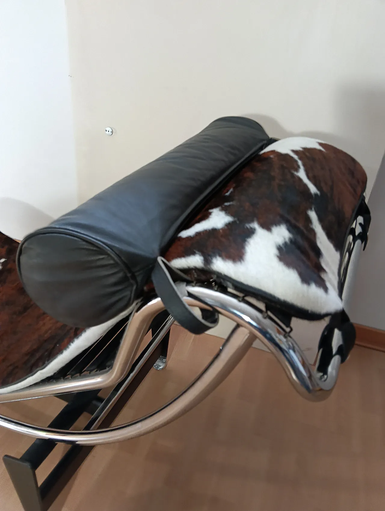 Chaise Longue LC4 in pelo maculato Brown di Mdf Italia, anni 2000 60