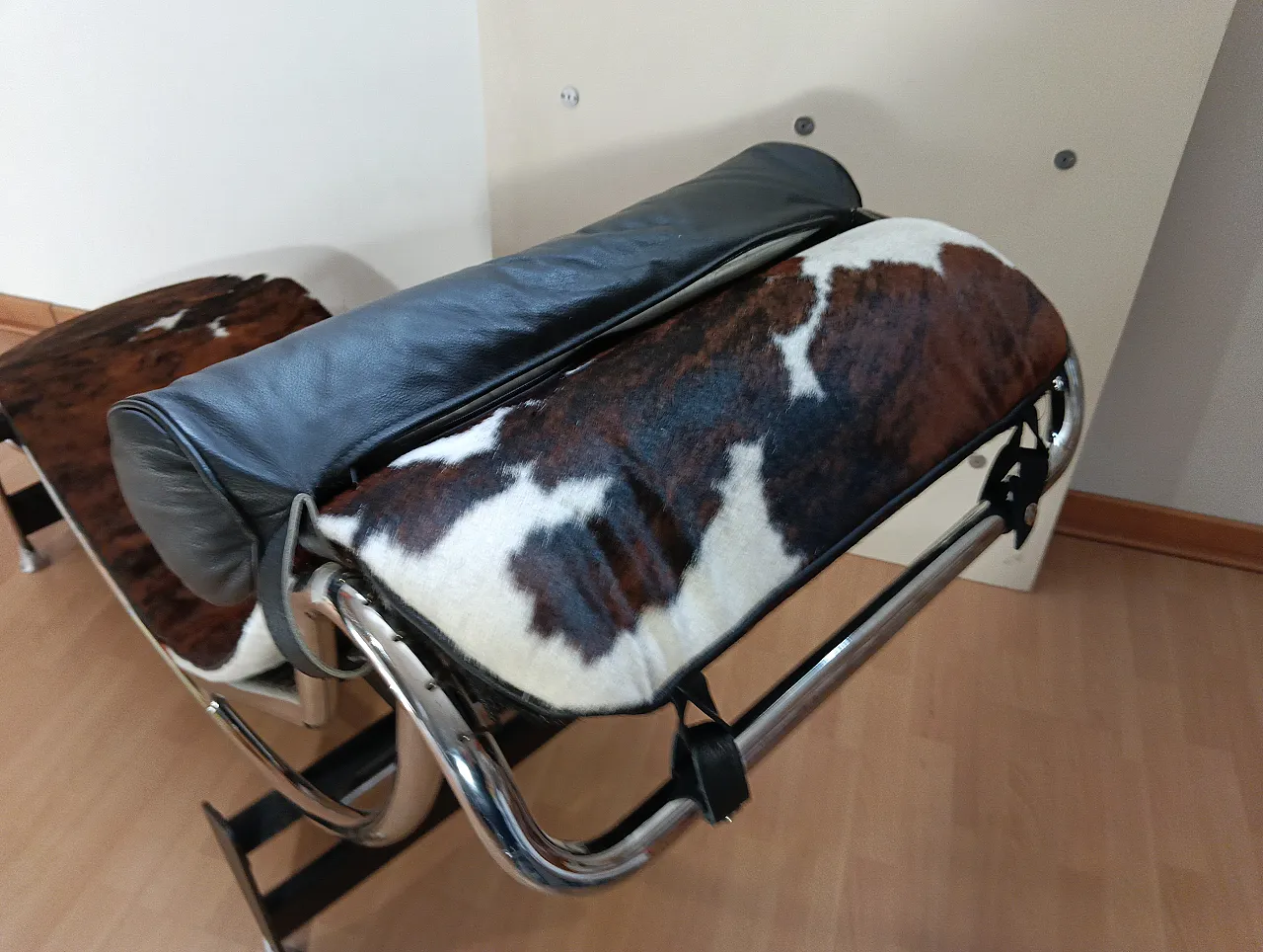 Chaise Longue LC4 in pelo maculato Brown di Mdf Italia, anni 2000 63