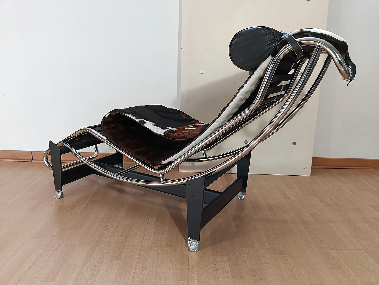 Chaise Longue LC4 in pelo maculato Brown di Mdf Italia, anni 2000 64