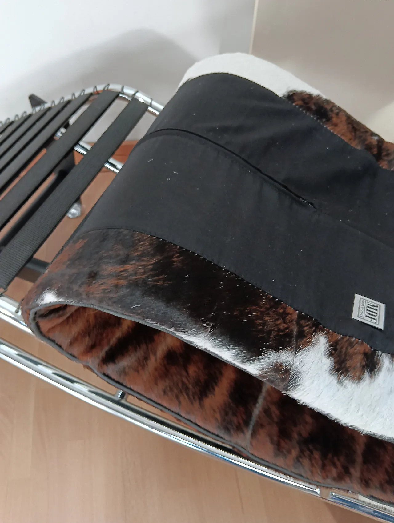 Chaise Longue LC4 in pelo maculato Brown di Mdf Italia, anni 2000 67