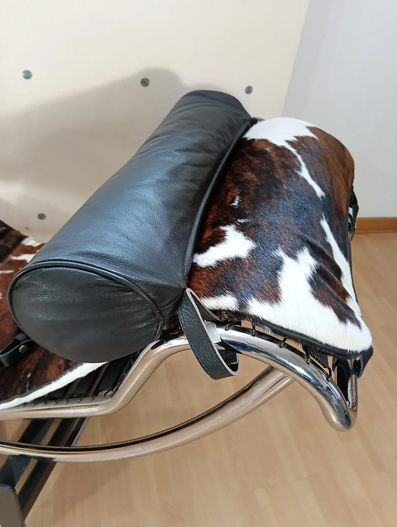 Chaise Longue LC4 in pelo maculato Brown di Mdf Italia, anni 2000 70