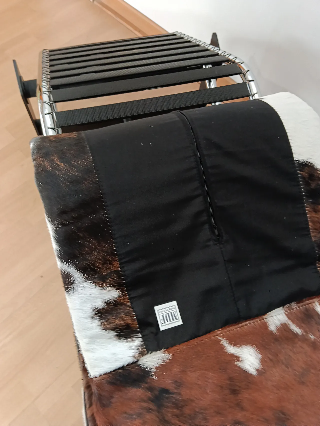 Chaise Longue LC4 in pelo maculato Brown di Mdf Italia, anni 2000 78