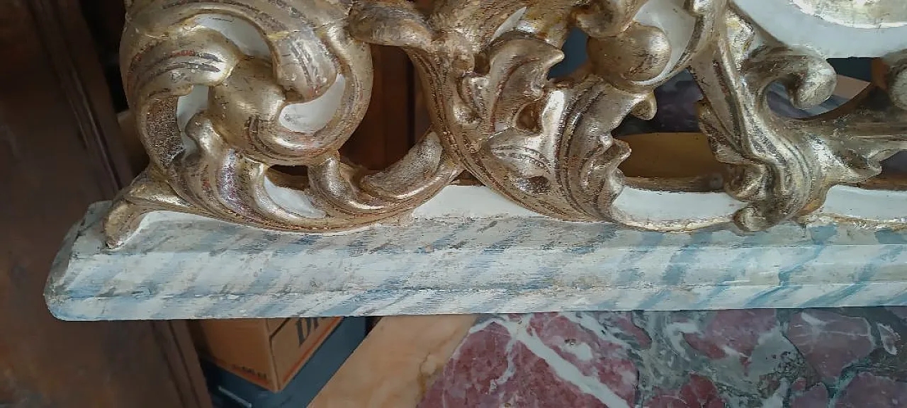 Trittico di candelieri in legno laccato e argentato, '700 8