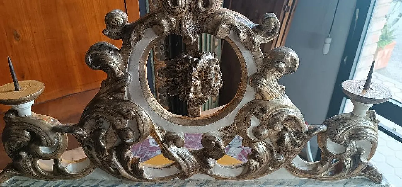 Trittico di candelieri in legno laccato e argentato, '700 10