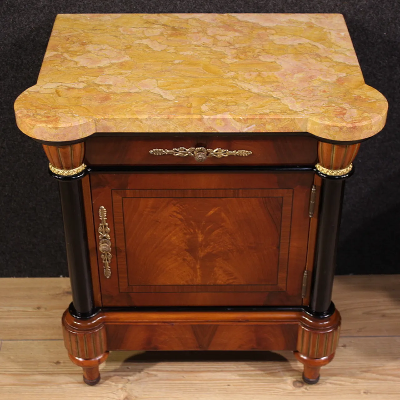 Pair of Italian bedside tables, 20th century 10