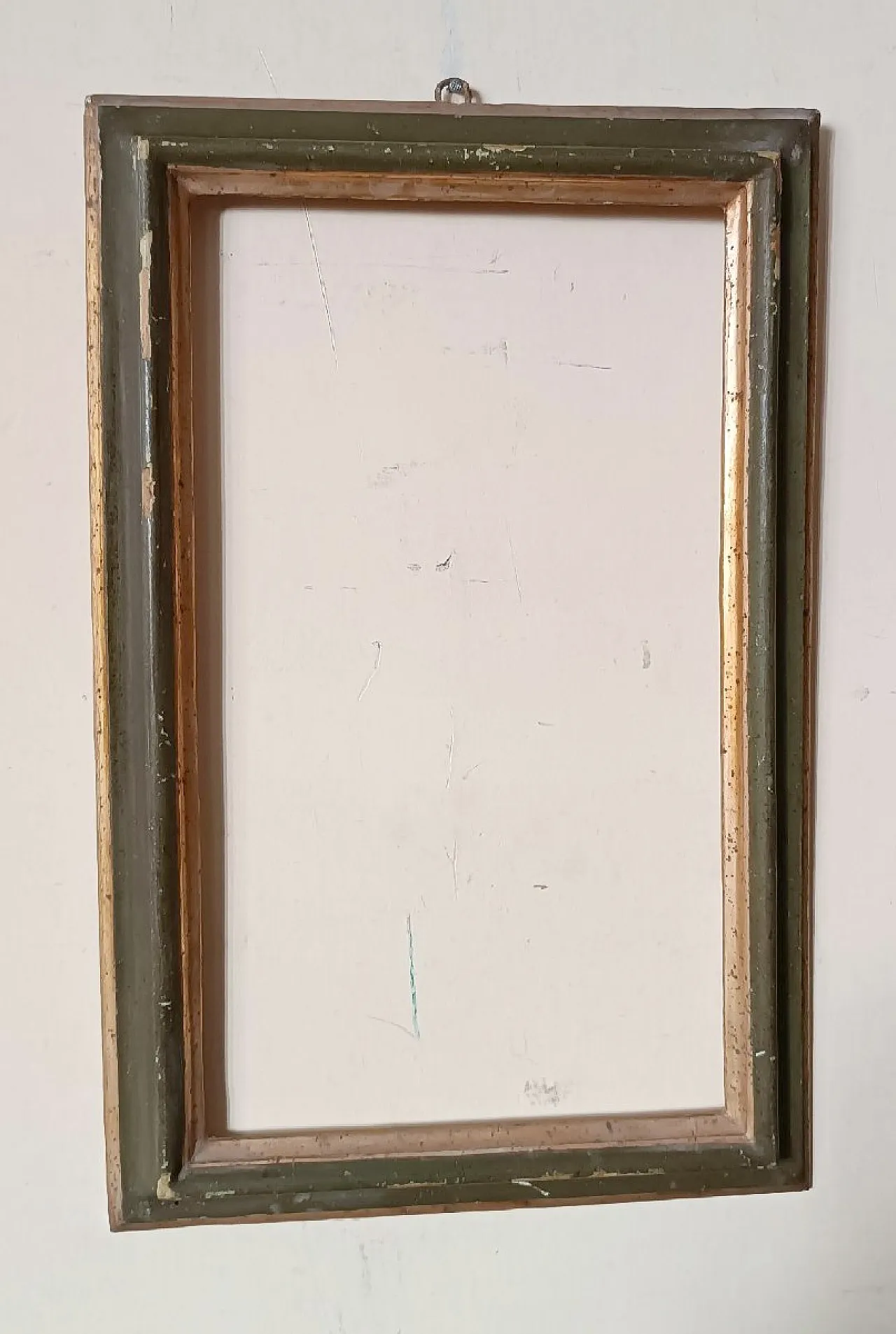 Lacquered wooden frame with gold edges, 18th century 10