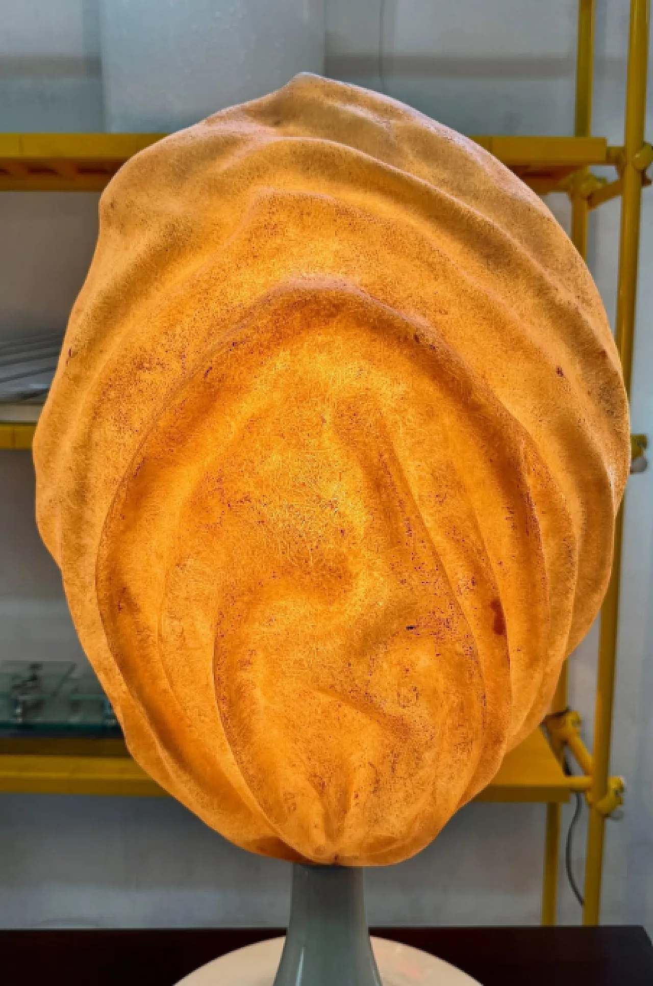 Fiberglass sculptural table lamp, 1970s 2