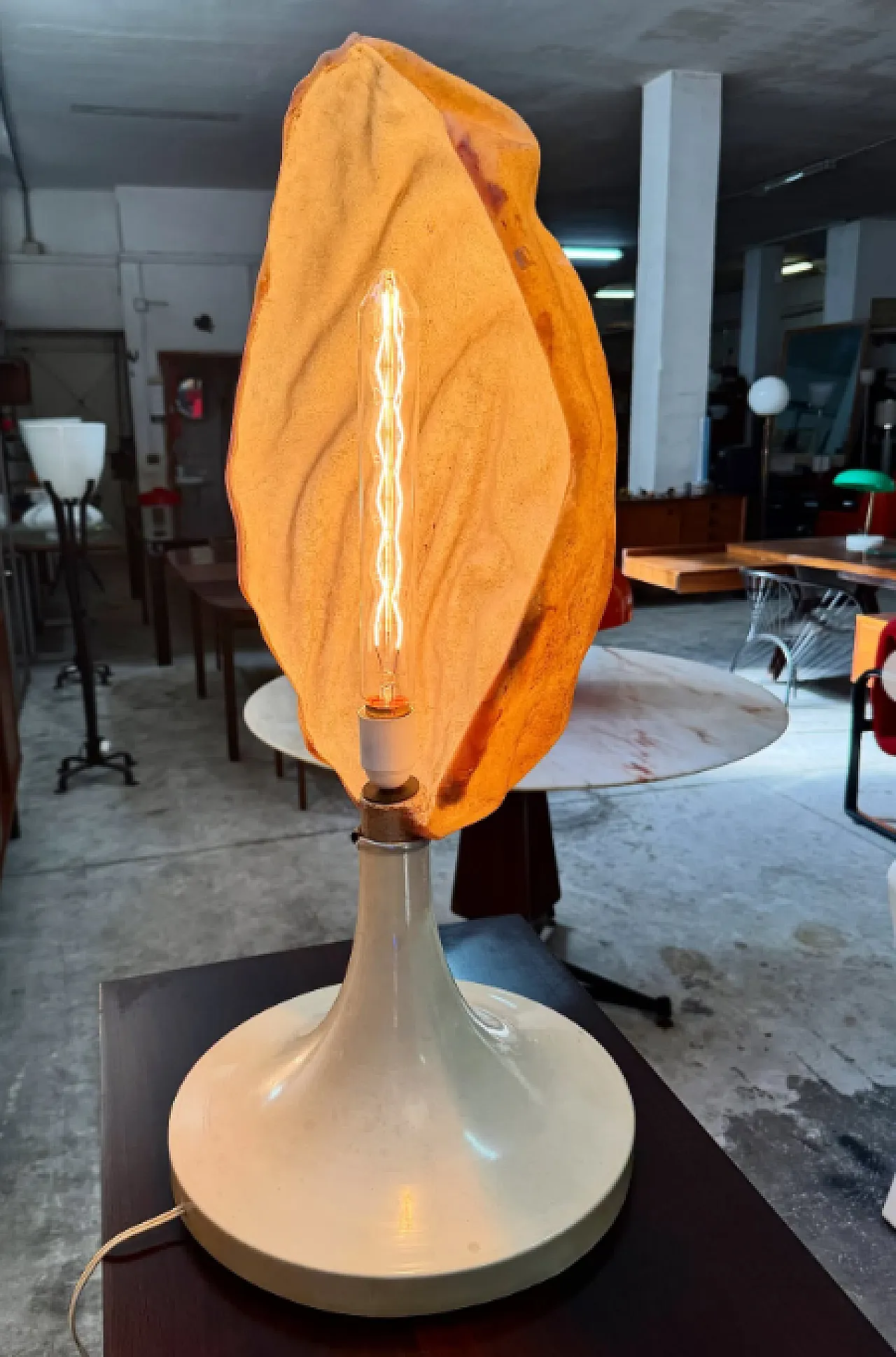 Fiberglass sculptural table lamp, 1970s 3