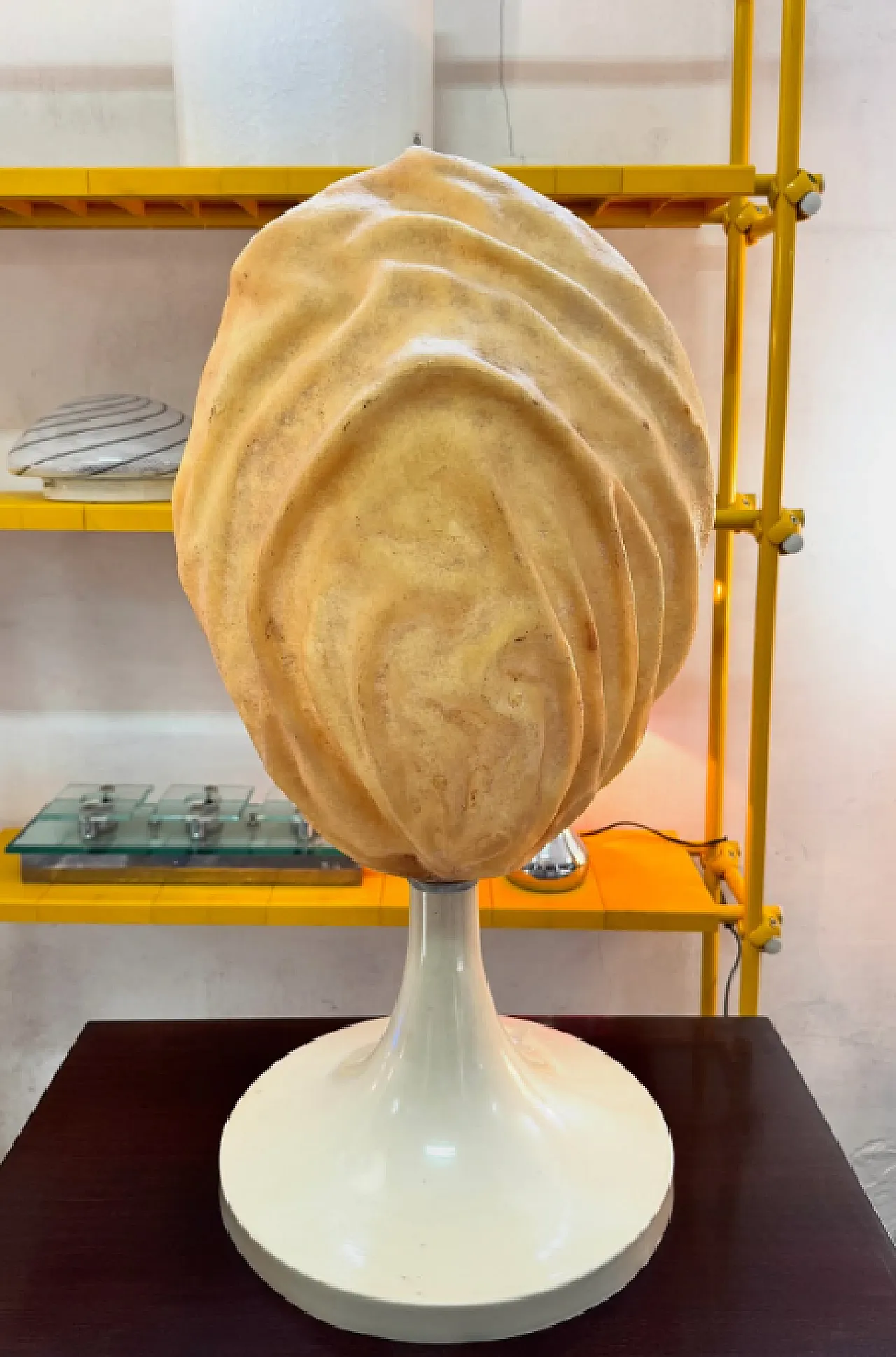 Fiberglass sculptural table lamp, 1970s 4