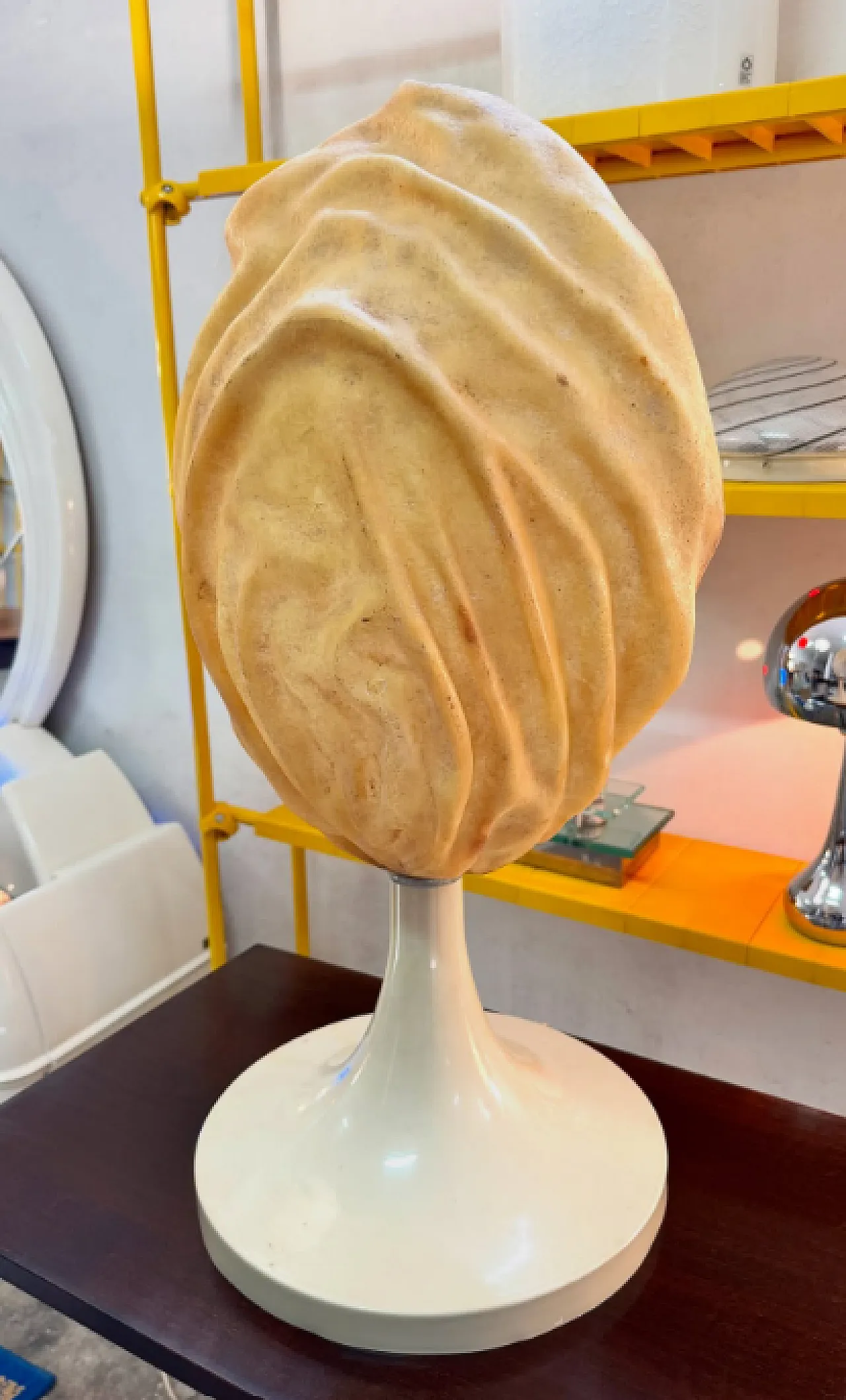 Fiberglass sculptural table lamp, 1970s 6