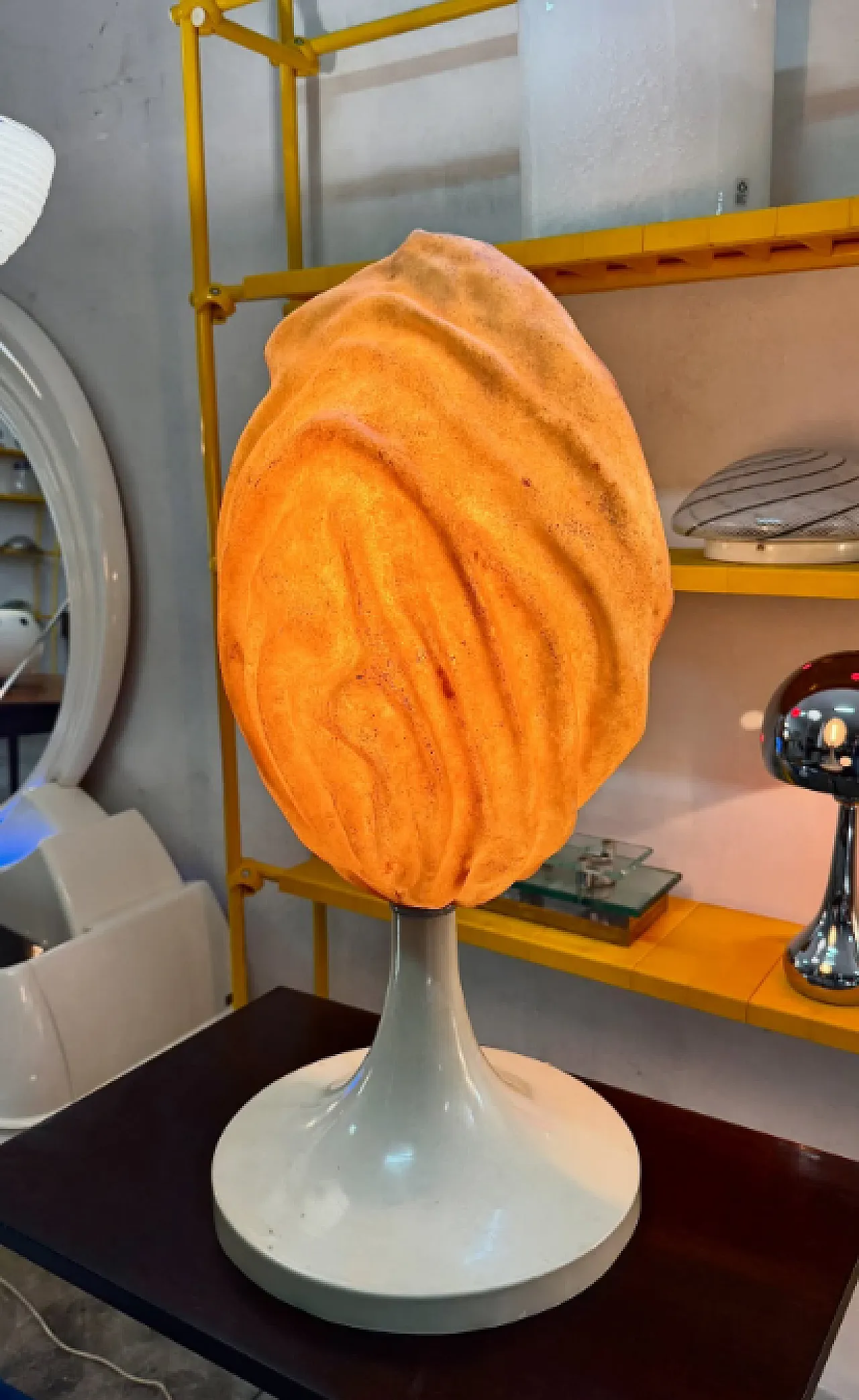 Fiberglass sculptural table lamp, 1970s 7