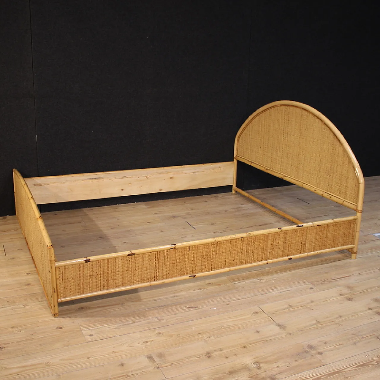 Italian double bed, 20th century 5