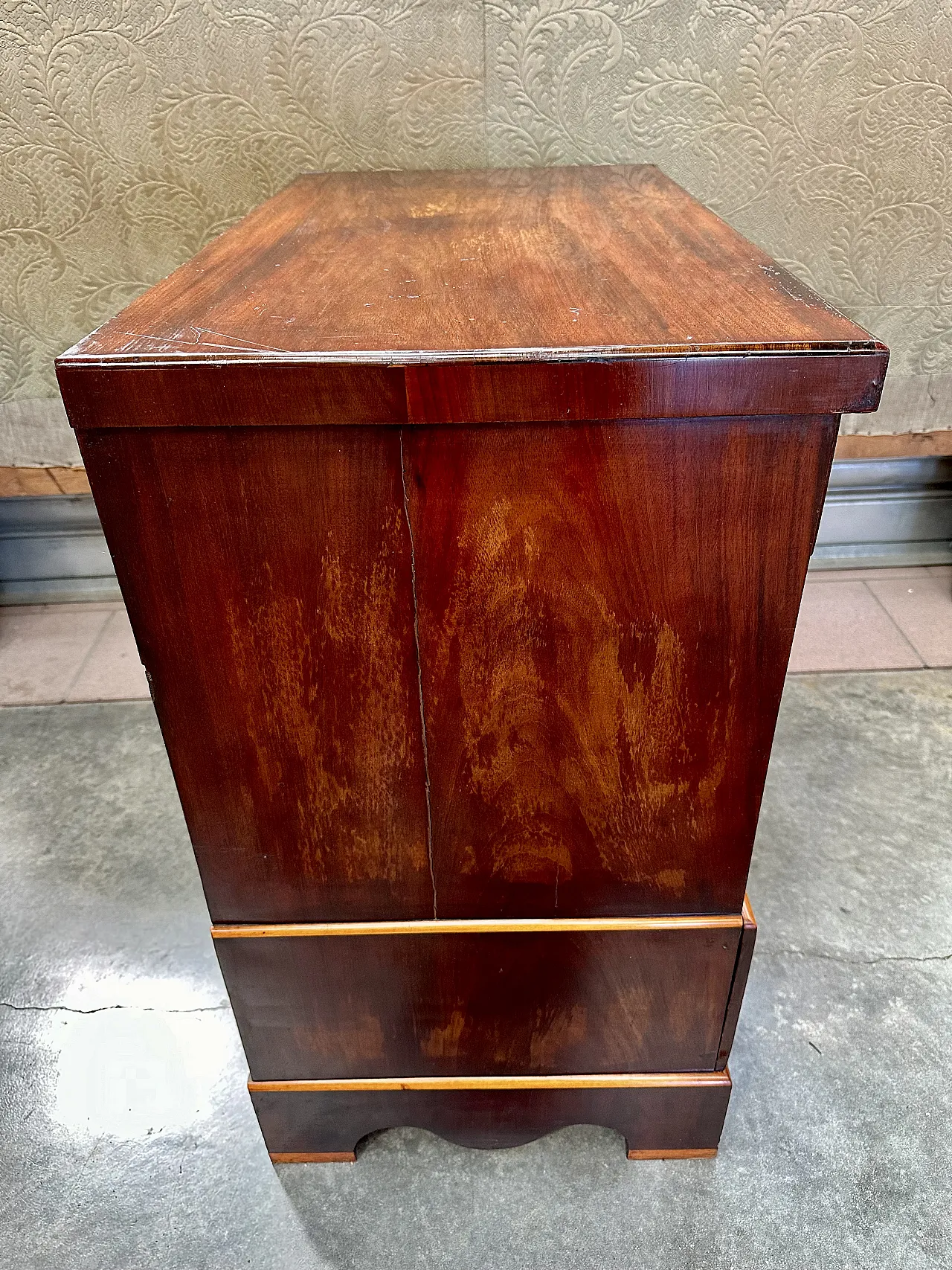Biedermeier chest of drawers inlaid in mahogany, bone escutcheons, early 19th century 4