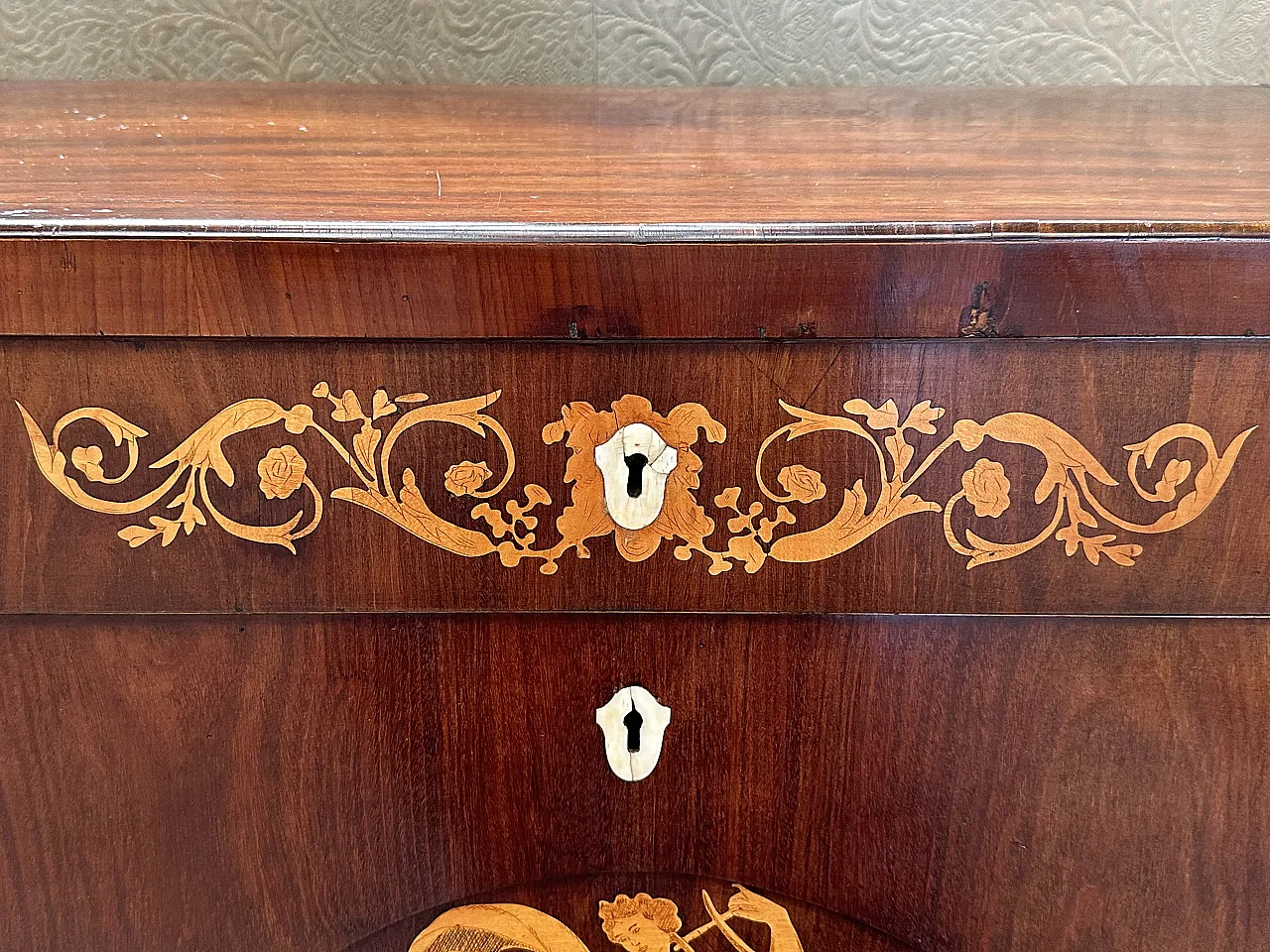 Biedermeier chest of drawers inlaid in mahogany, bone escutcheons, early 19th century 11
