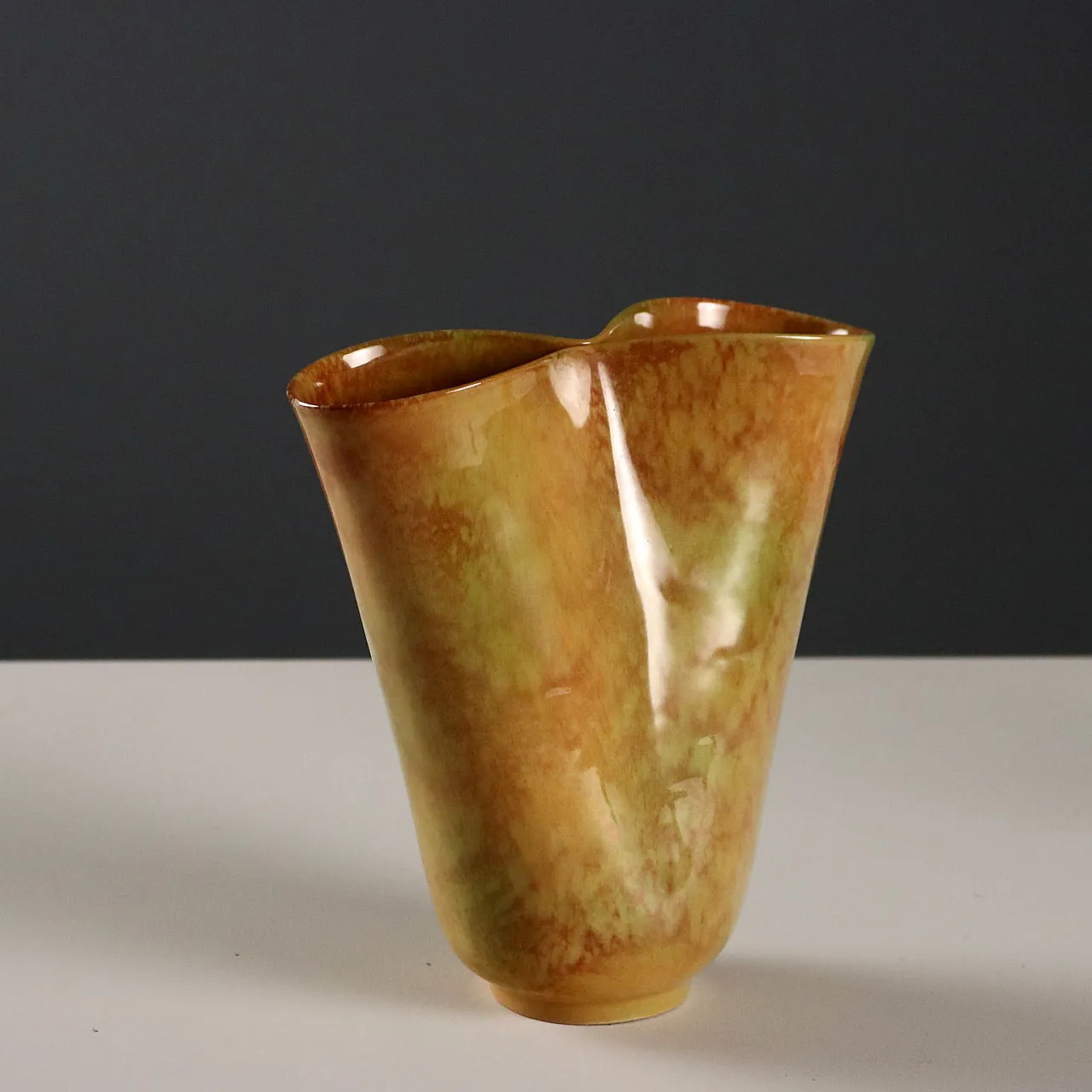 Vaso in ceramica smaltata di Industria Ceramica Umbra, '900 1