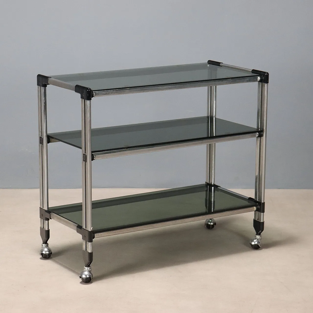 Carrello in metallo cromato e vetro fumé, late 20th century 1