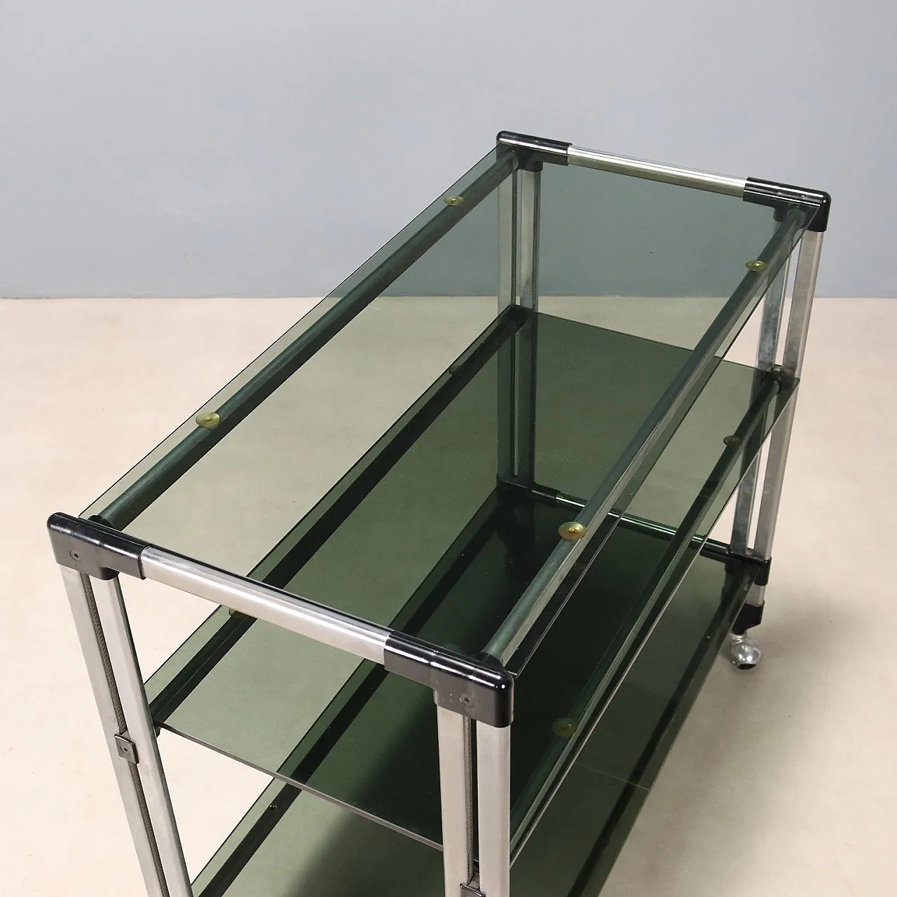 Carrello in metallo cromato e vetro fumé, late 20th century 6