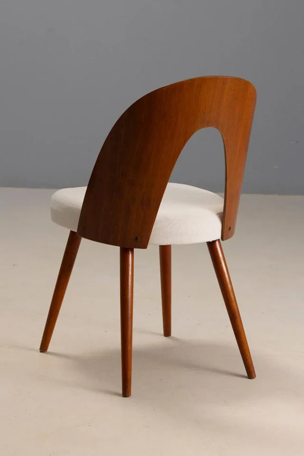 Dining chairs di Antonín Šuman, 1960s 5