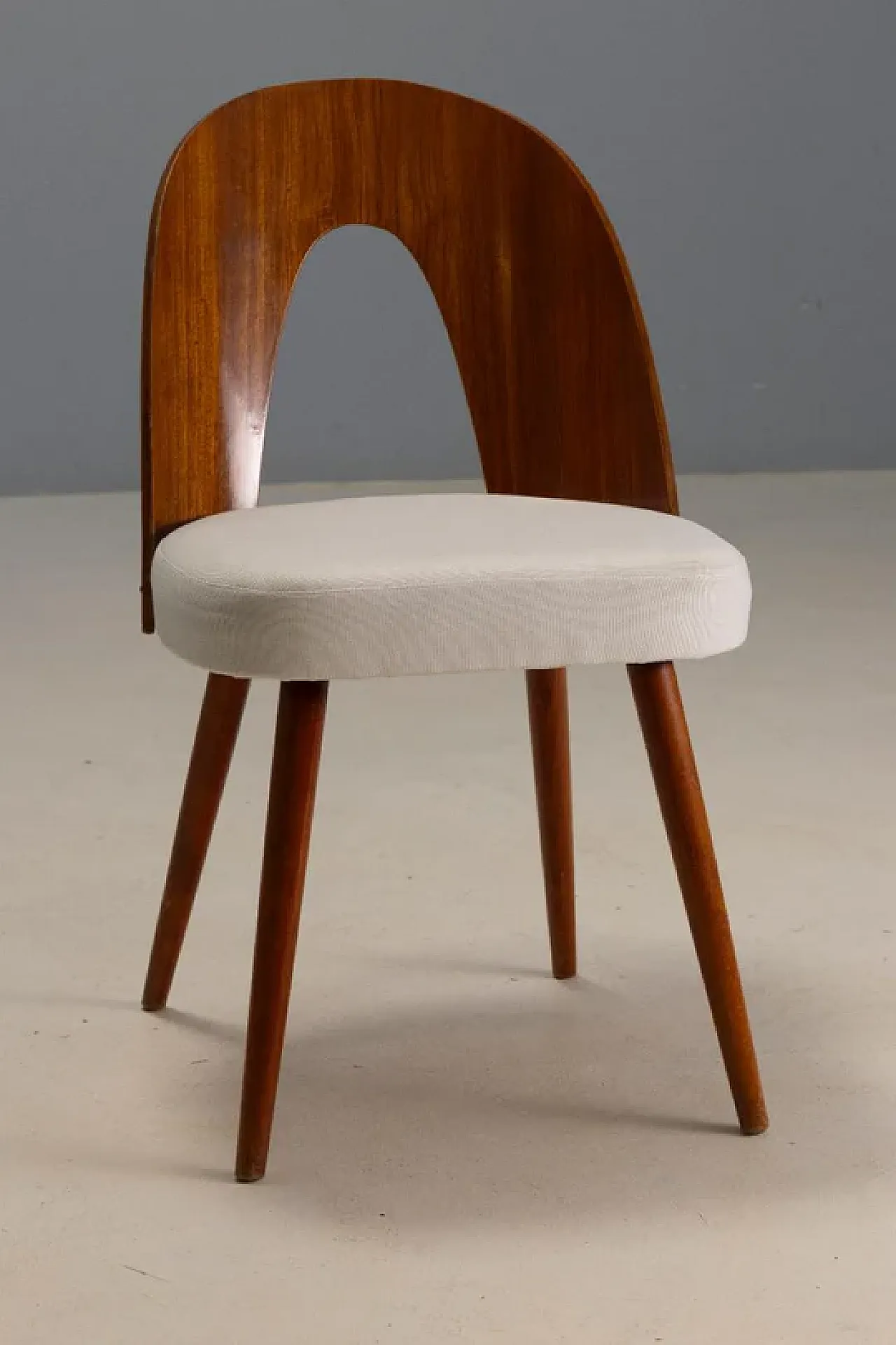 Dining chairs di Antonín Šuman, 1960s 6