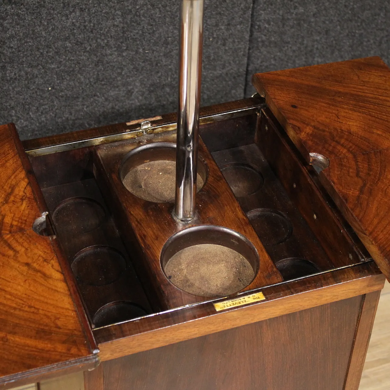 English bar cabinet, 20th century 6