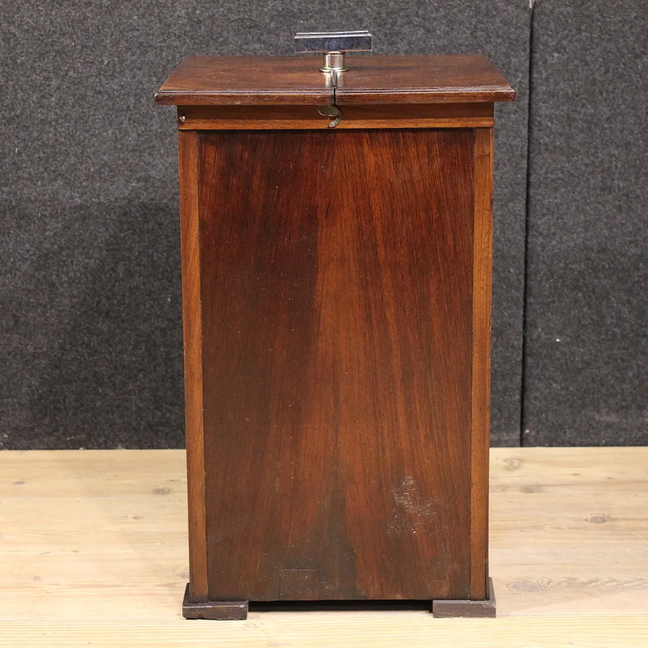English bar cabinet, 20th century 9