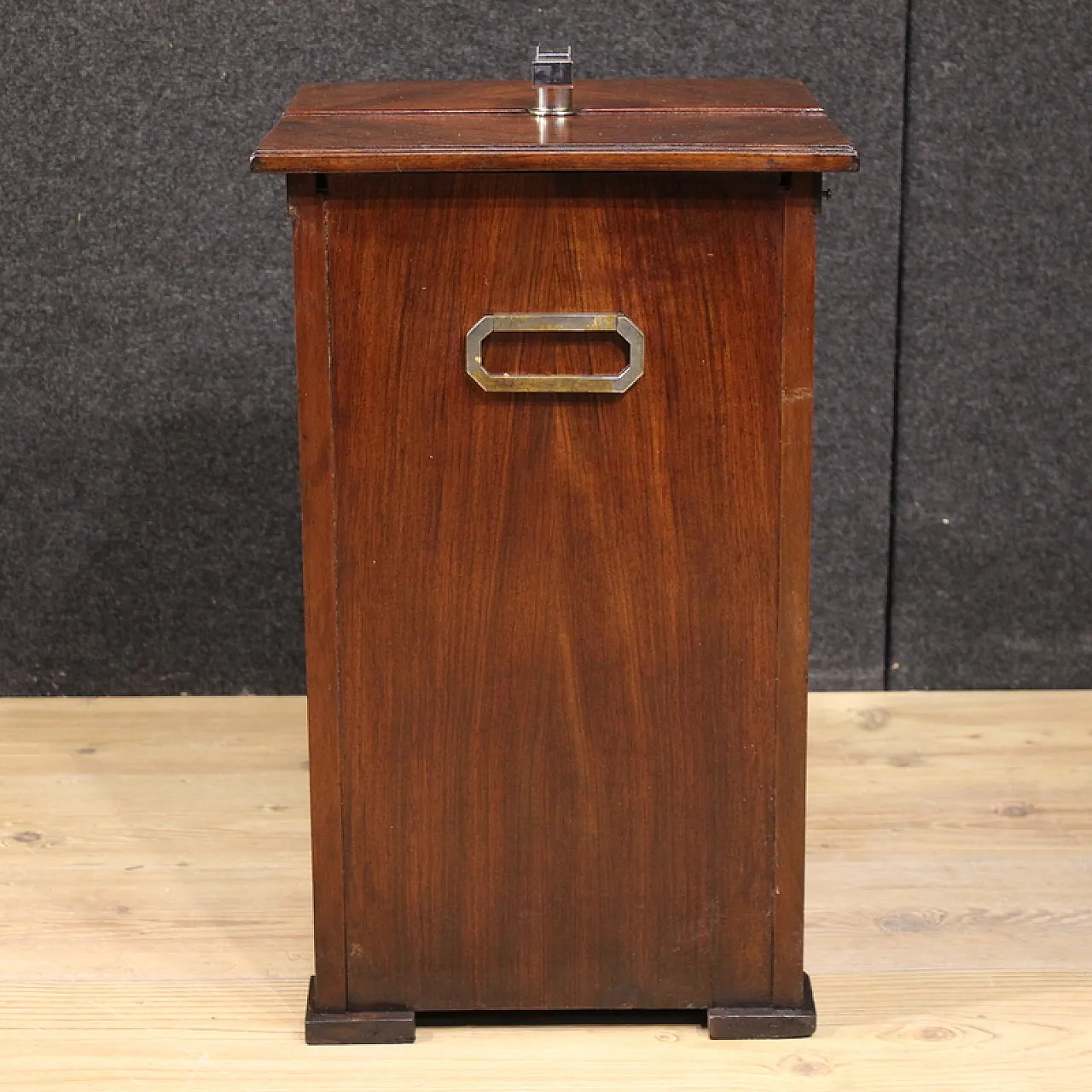 English bar cabinet, 20th century 12