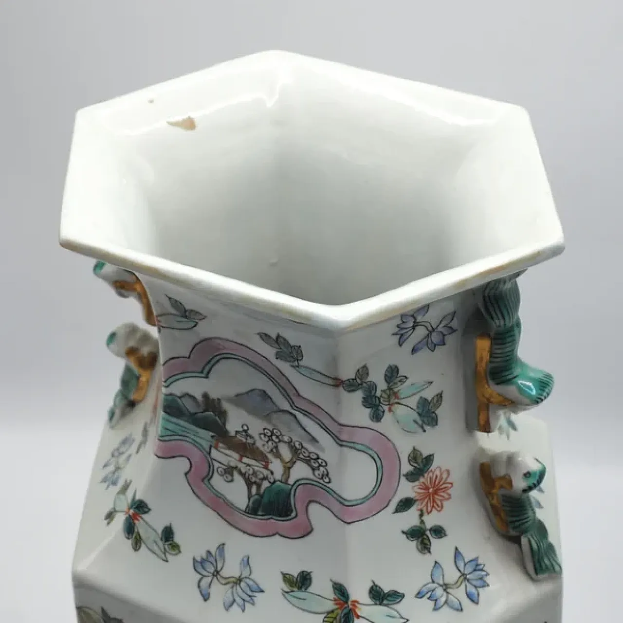 Vaso esagonale in porcellana con anse, primo '900 3