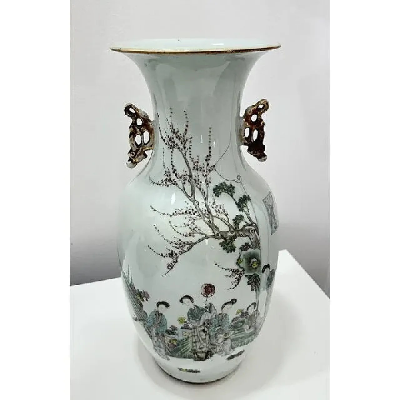 Vaso in porcellana con anse plastiche, '900 1