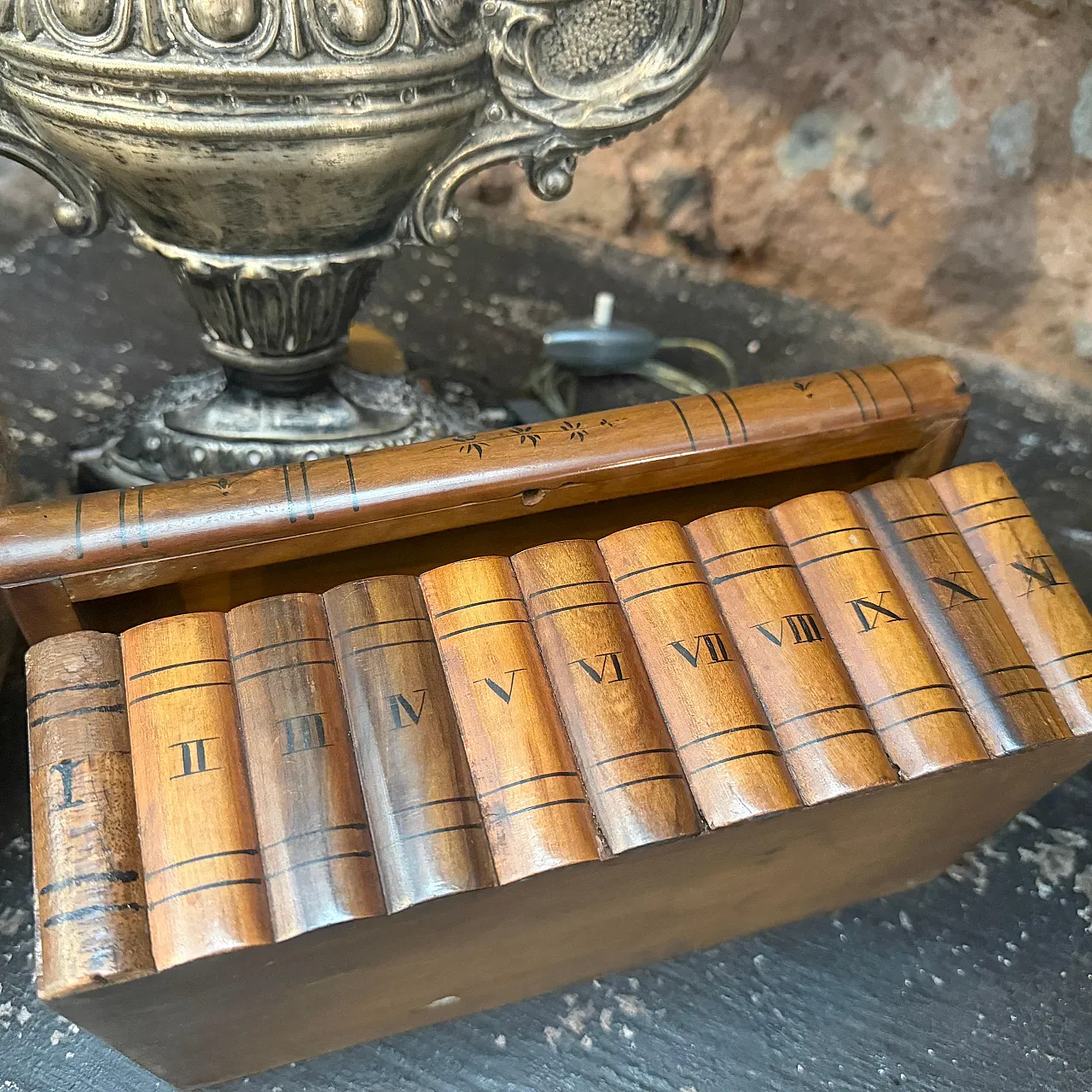 Art Deco inlaid fruit wood cigar box, 1920s 7
