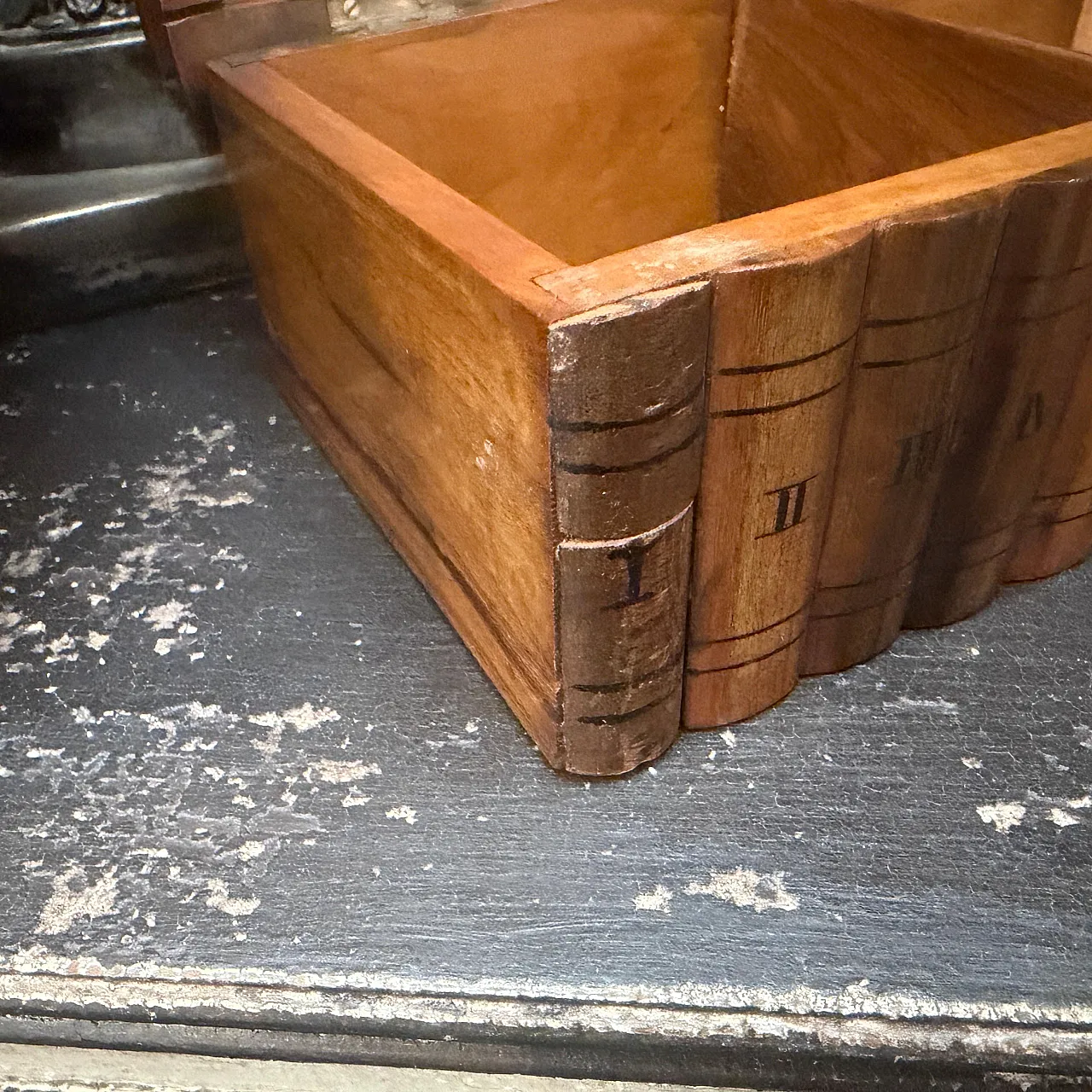 Art Deco inlaid fruit wood cigar box, 1920s 10