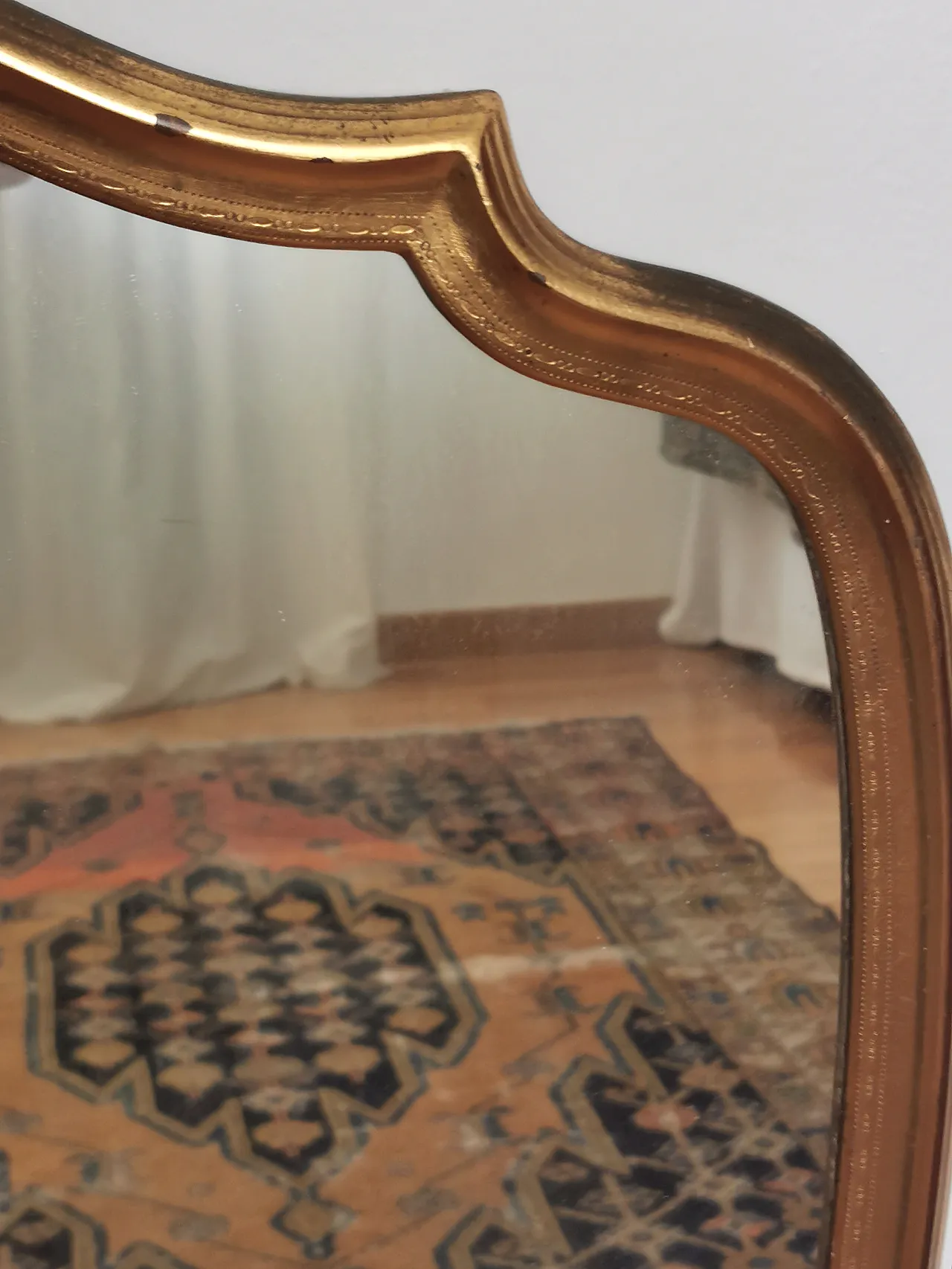Specchio sagomato a forma di scudo, anni '50 3