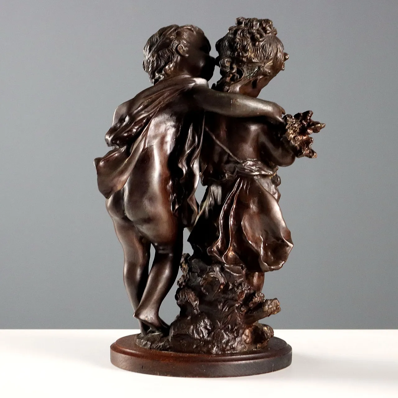 Children whispering bronze sculpture by Auguste Moreau, 20th century 9
